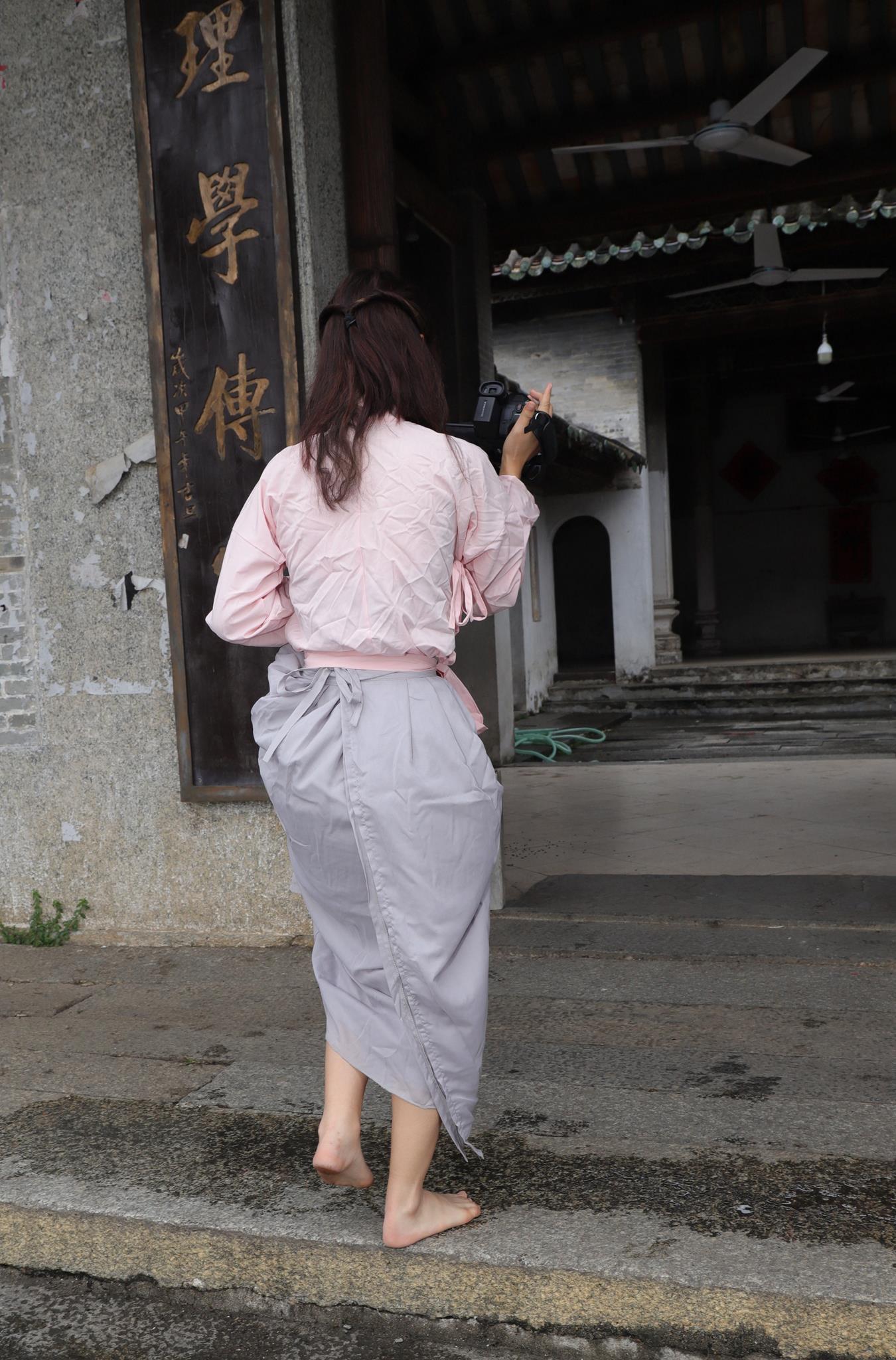 图片[62]-[Pary学生模拍] No.017 小淇穿上汉服赤脚游玩古镇 [134P] – 速更版-美库