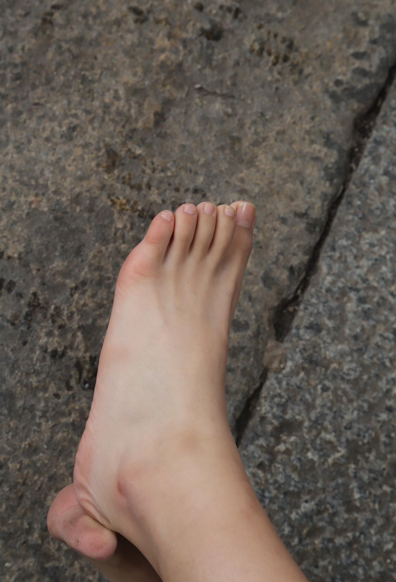 图片[69]-[Pary学生模拍] No.017 小淇穿上汉服赤脚游玩古镇 [134P] – 速更版-美库