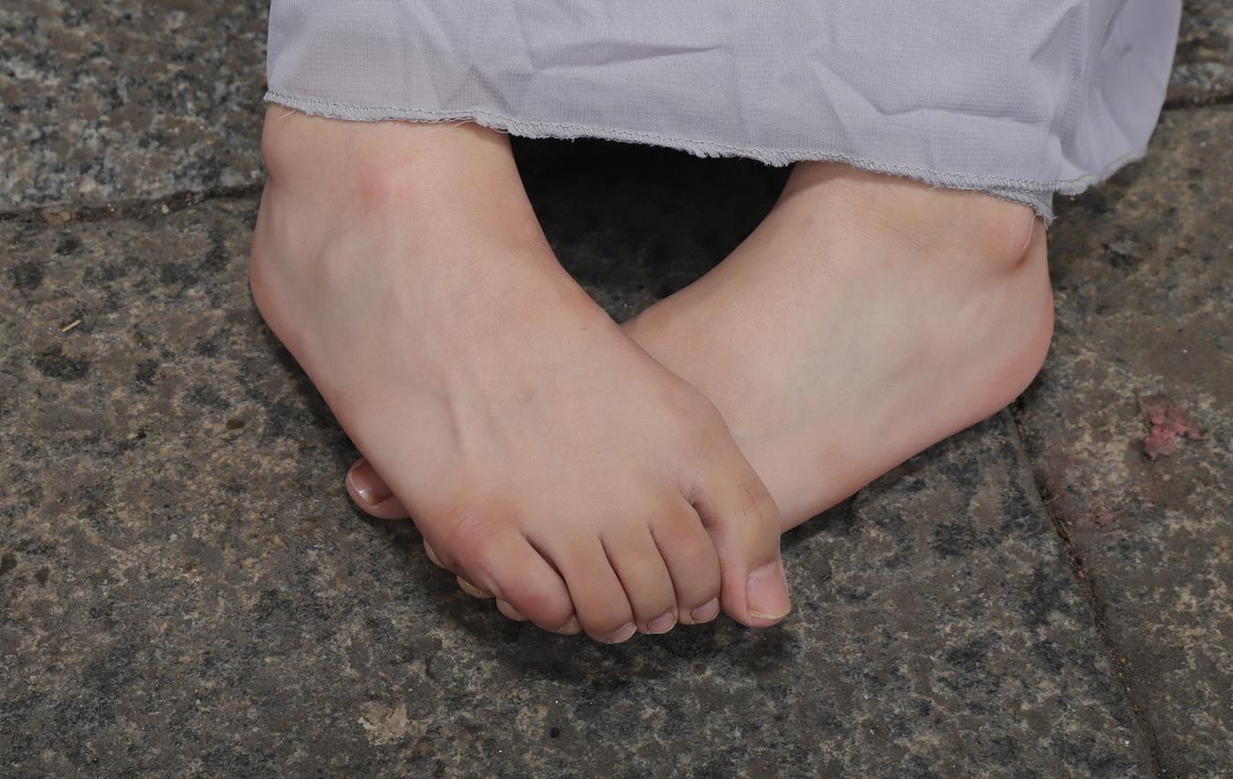 图片[71]-[Pary学生模拍] No.017 小淇穿上汉服赤脚游玩古镇 [134P] – 速更版-美库