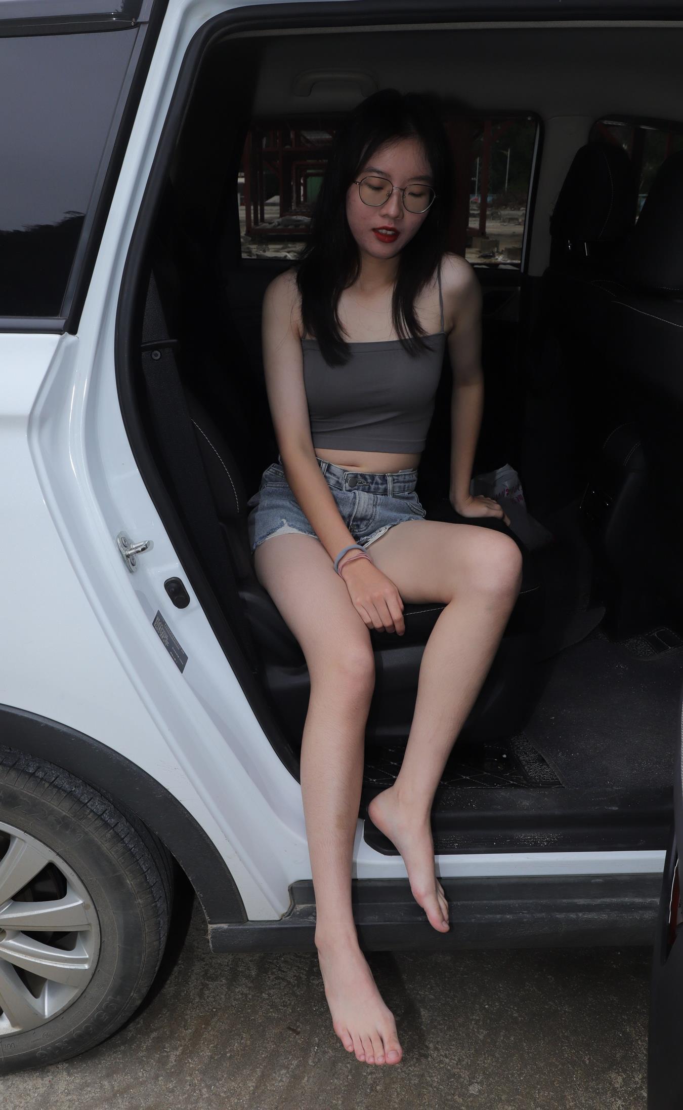 图片[44]-[Pary学生模拍] No.018 珊珊创意产业园吊带赤脚 [97P] – 速更版-美库