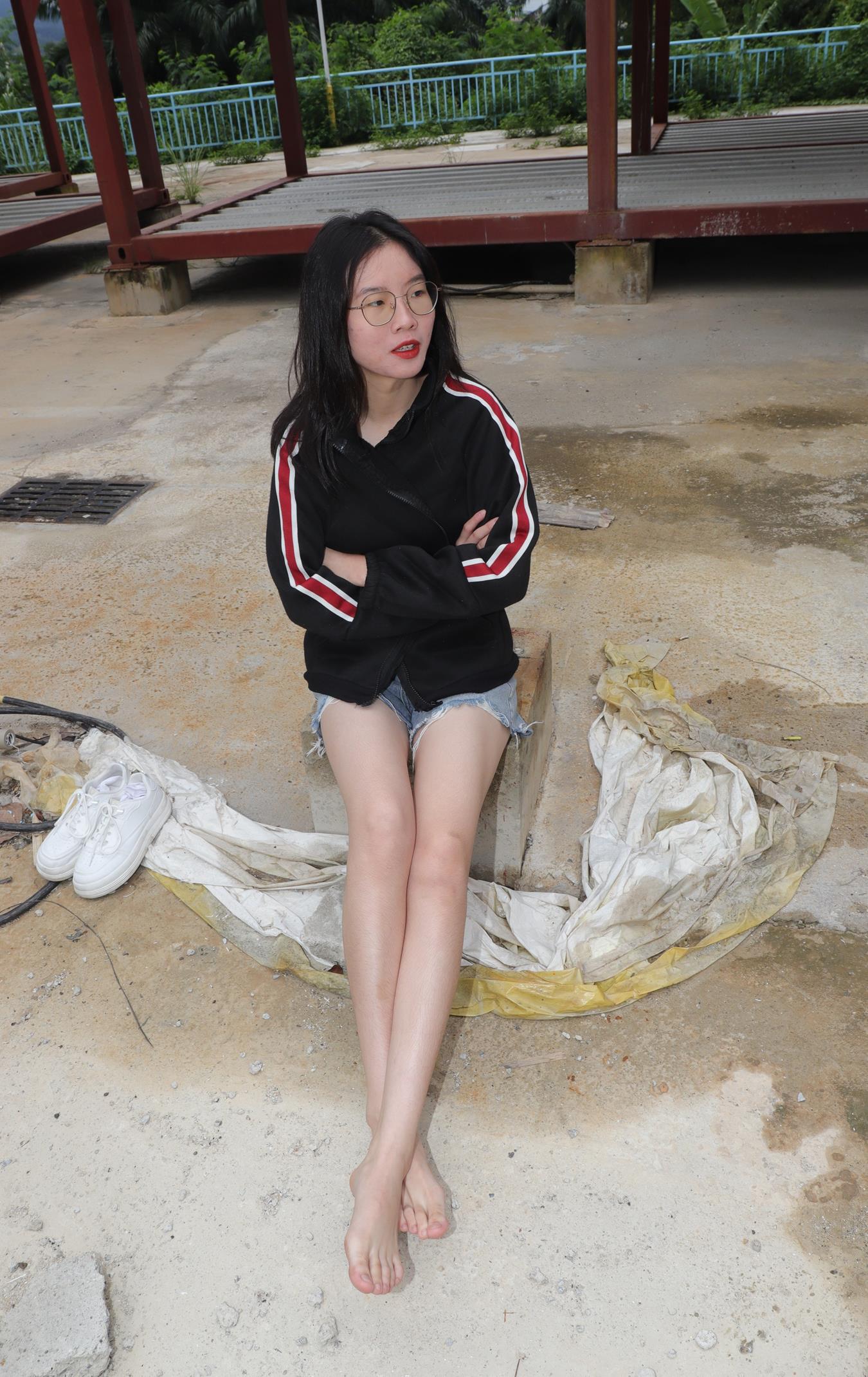 图片[64]-[Pary学生模拍] No.018 珊珊创意产业园吊带赤脚 [97P] – 速更版-美库