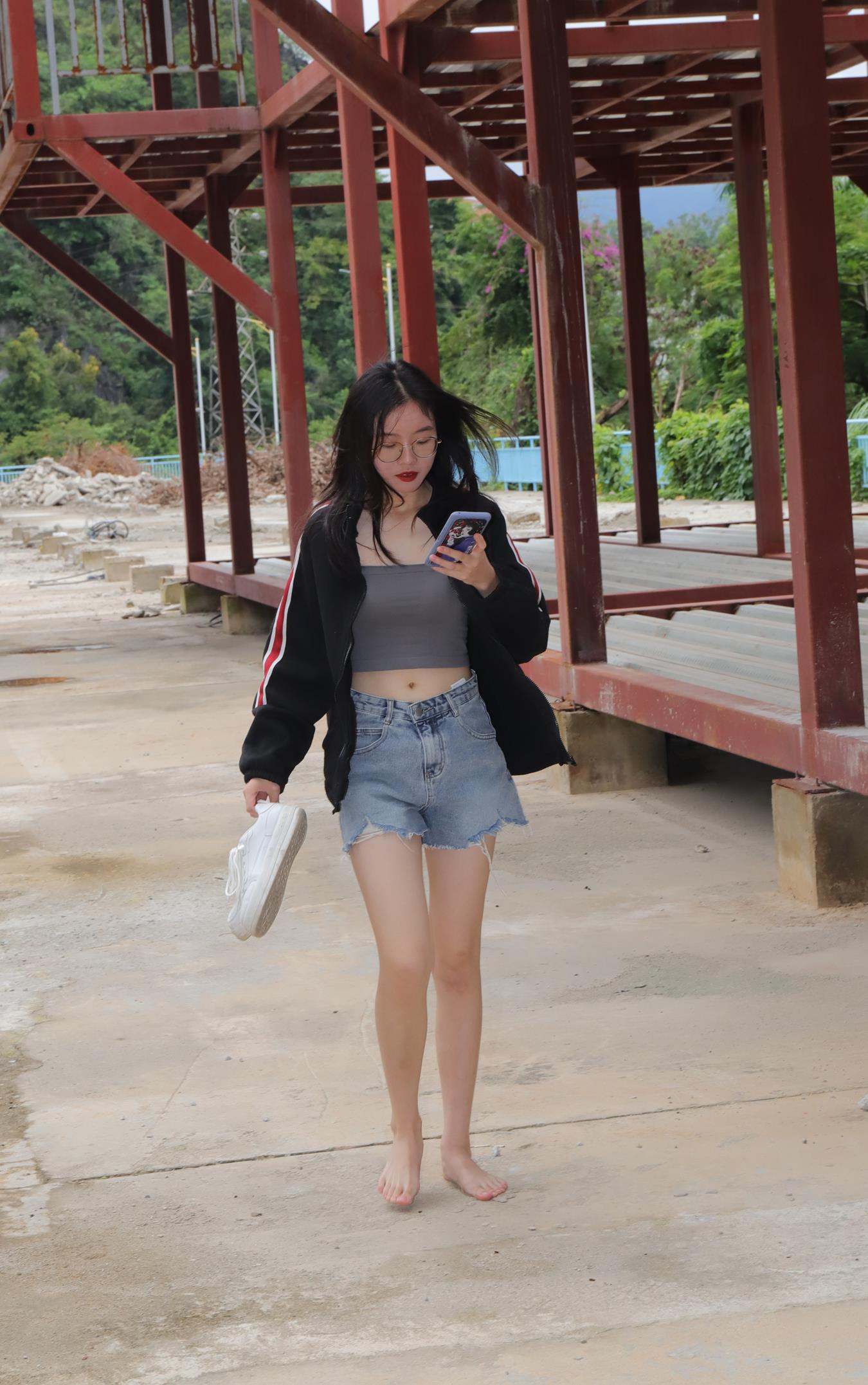 图片[85]-[Pary学生模拍] No.018 珊珊创意产业园吊带赤脚 [97P] – 速更版-美库