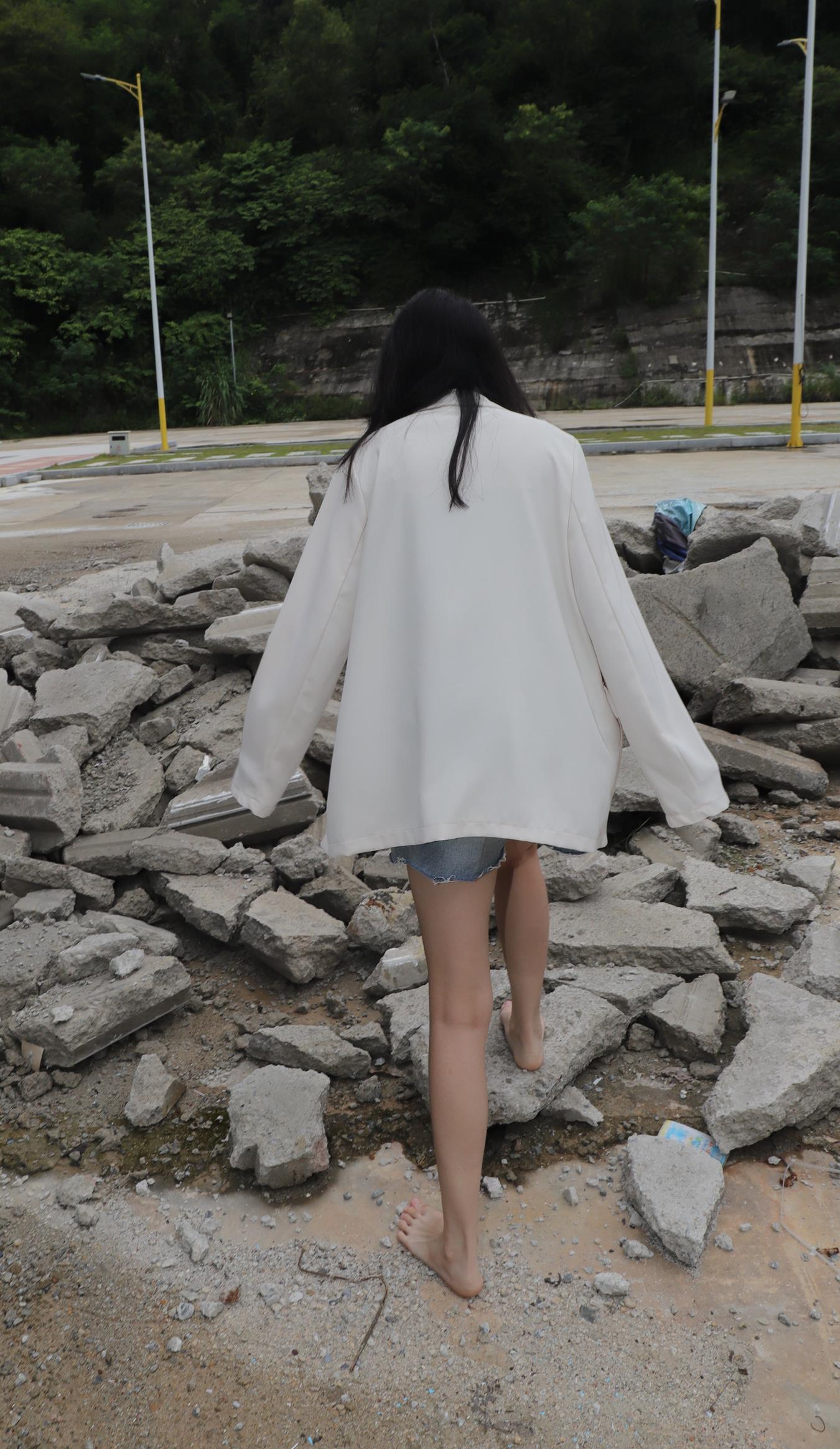 图片[90]-[Pary学生模拍] No.018 珊珊创意产业园吊带赤脚 [97P] – 速更版-美库