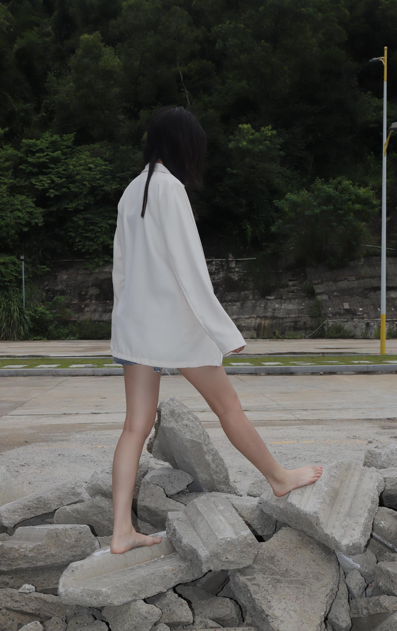 图片[92]-[Pary学生模拍] No.018 珊珊创意产业园吊带赤脚 [97P] – 速更版-美库