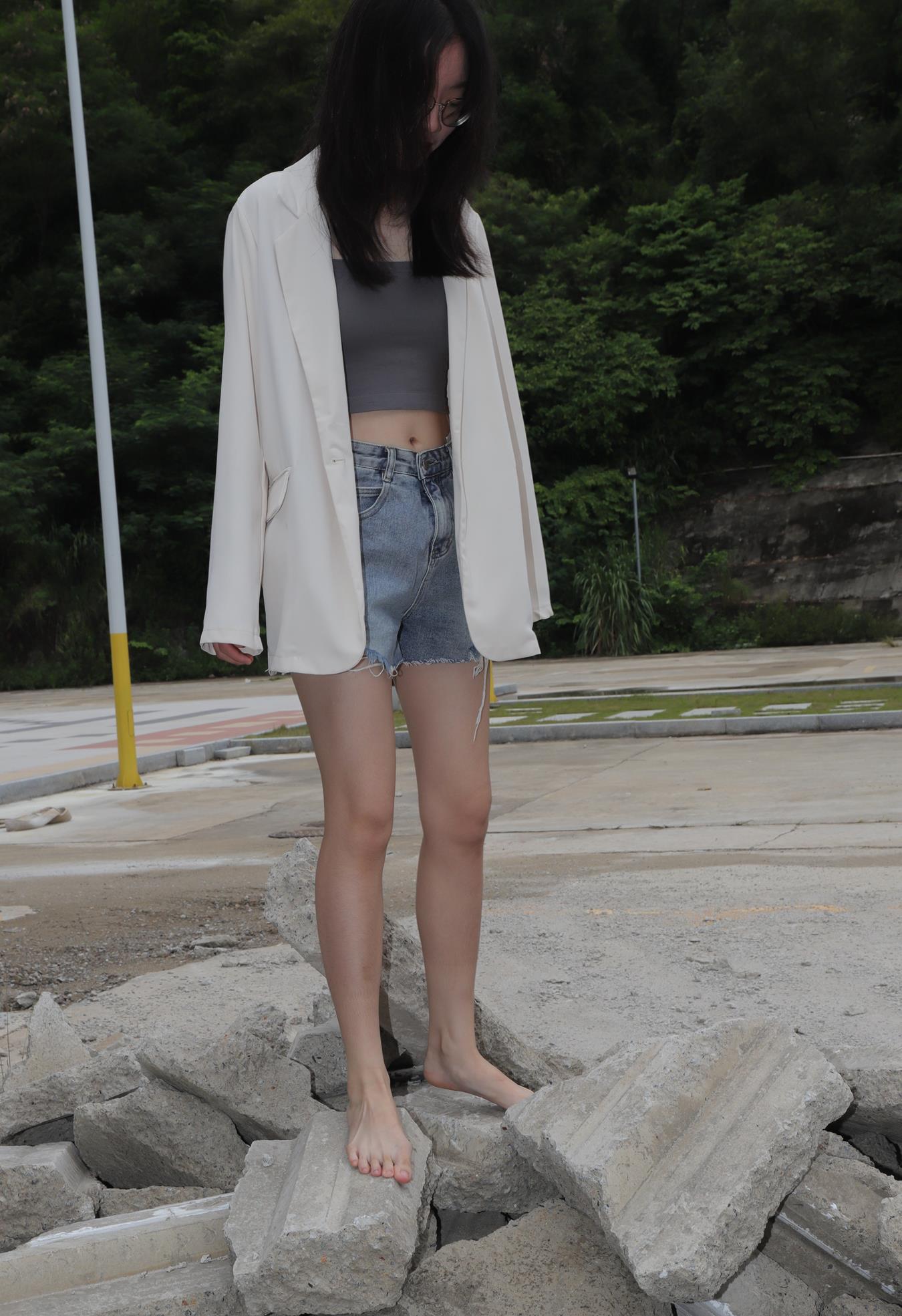 图片[93]-[Pary学生模拍] No.018 珊珊创意产业园吊带赤脚 [97P] – 速更版-美库