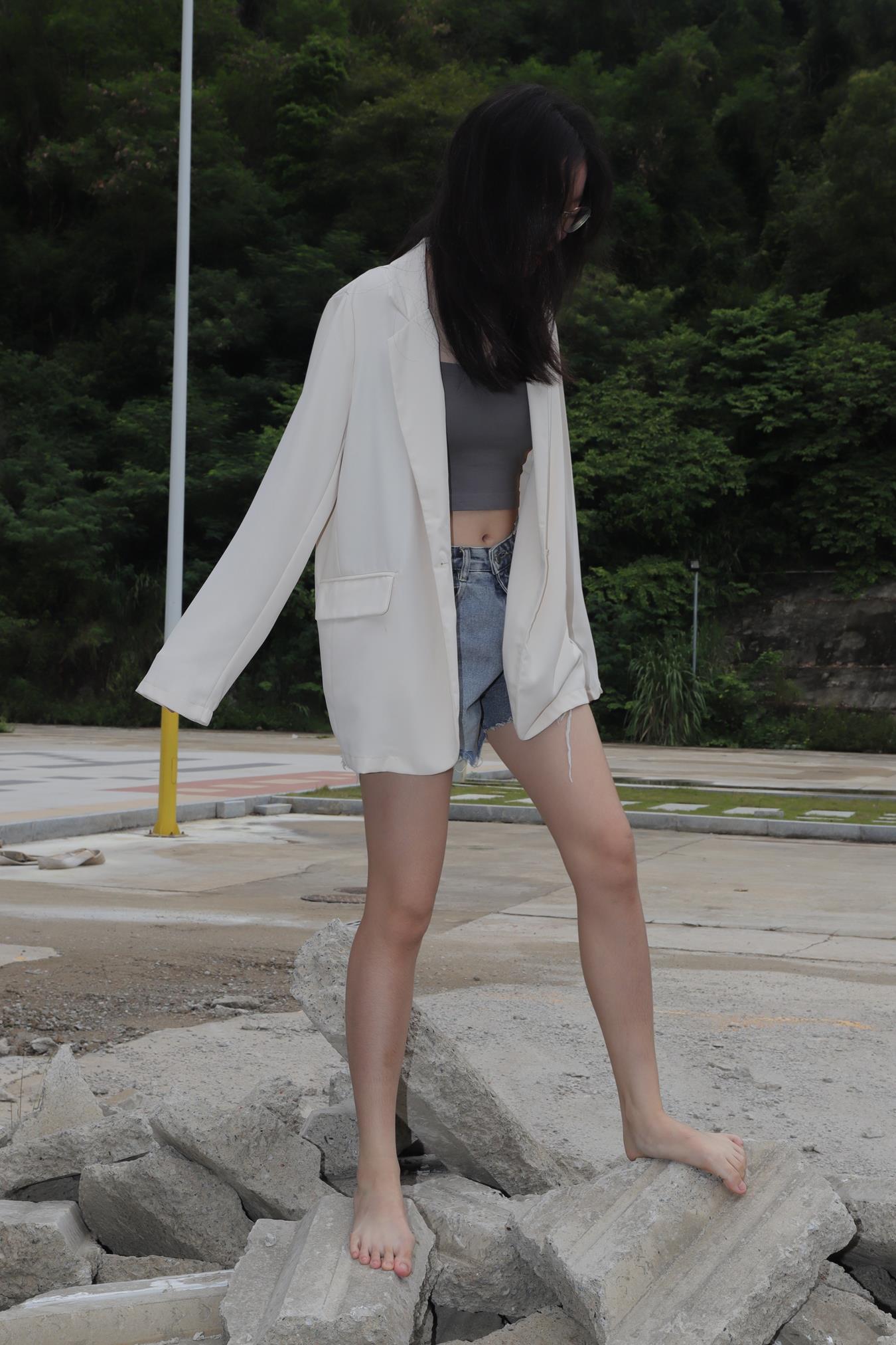 图片[94]-[Pary学生模拍] No.018 珊珊创意产业园吊带赤脚 [97P] – 速更版-美库