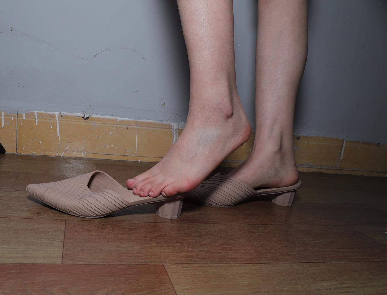 图片[70]-[Pary学生模拍] No.020 极品美女小芳挑鞋 [140P] – 速更版-美库