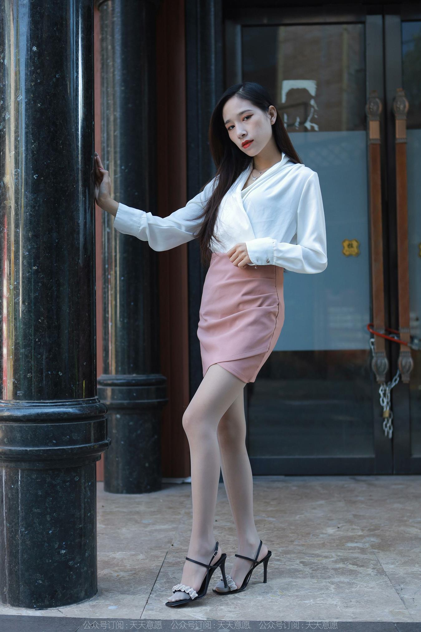 图片[18]-[IESS异思趣向] 耽丝 221018美子 [88P] – 速更版-美库