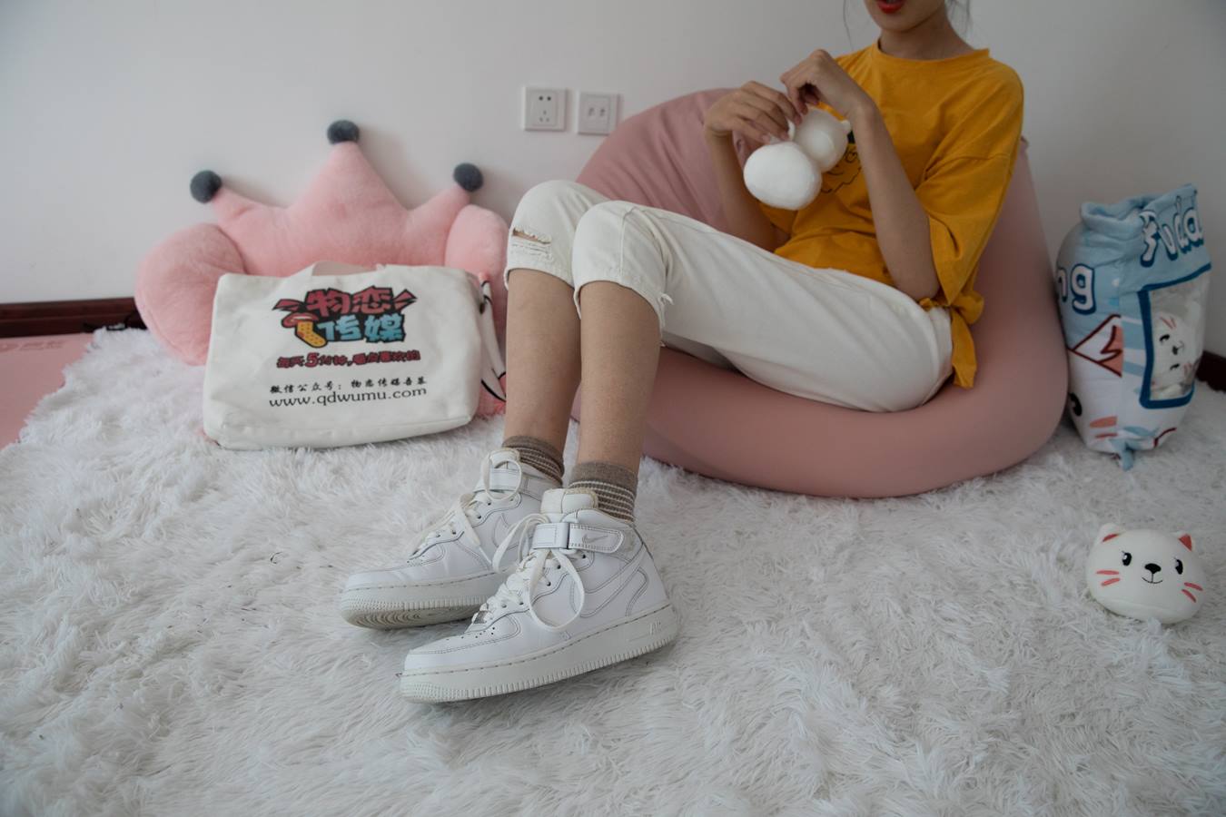 图片[32]-物恋传媒 NO.700 苏镶-雨里的心[146P] – 速更版-美库