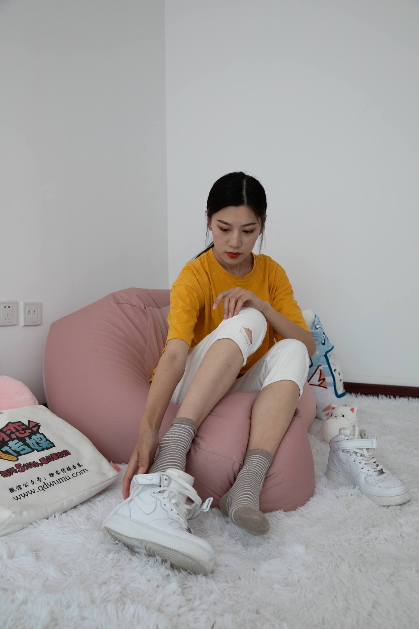 图片[75]-物恋传媒 NO.700 苏镶-雨里的心[146P] – 速更版-美库