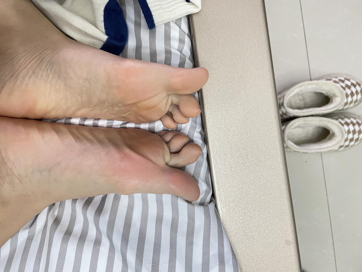 图片[95]-[誉铭传媒]袜足摄影 2023年《01月整合福利》[143P] – 速更版-美库