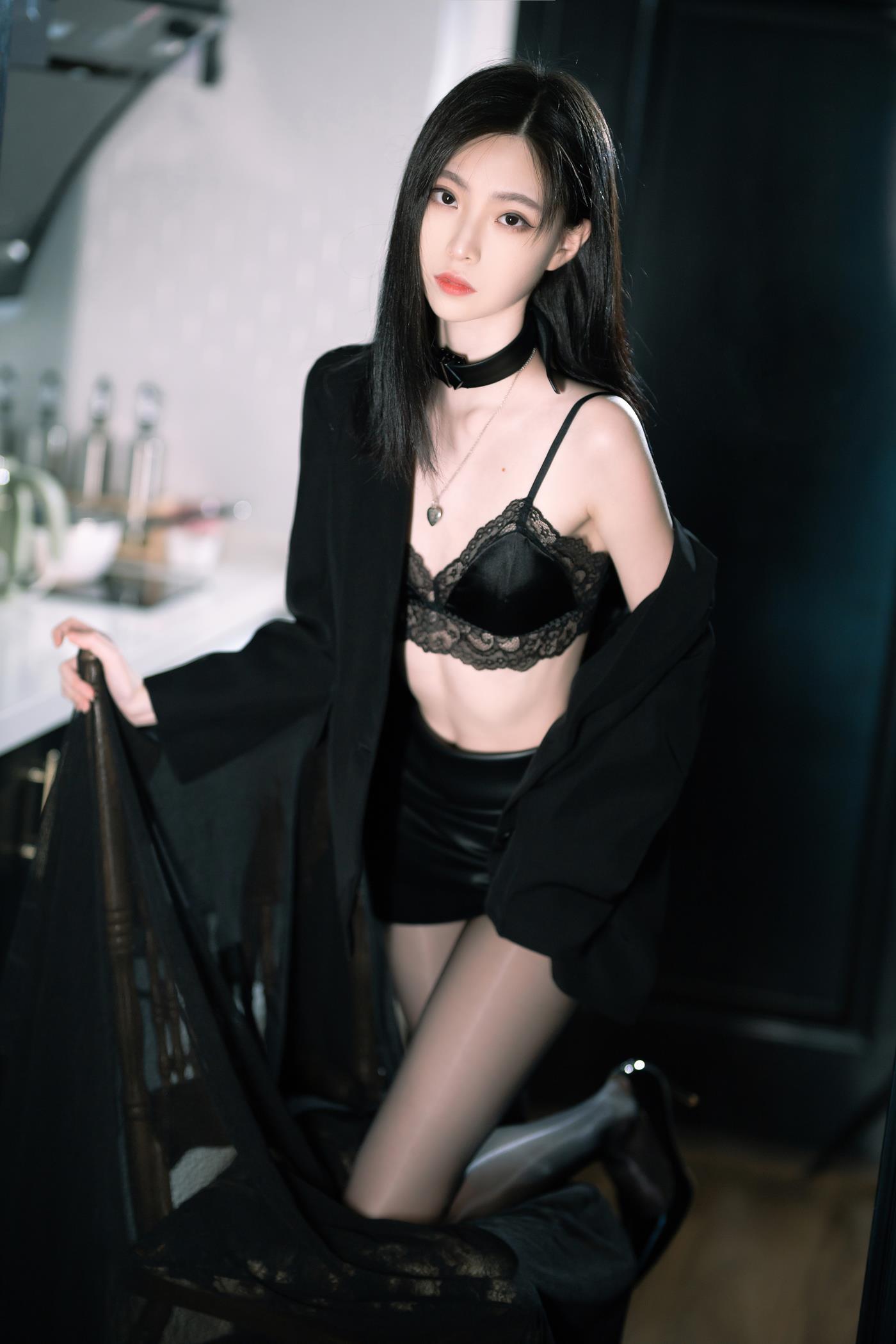 图片[17]-许岚(叁月life) 黑丝西装 [40P] – 速更版-美库