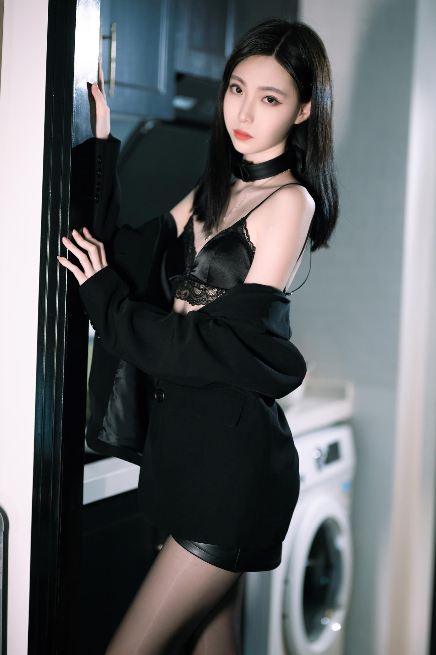 图片[22]-许岚(叁月life) 黑丝西装 [40P] – 速更版-美库