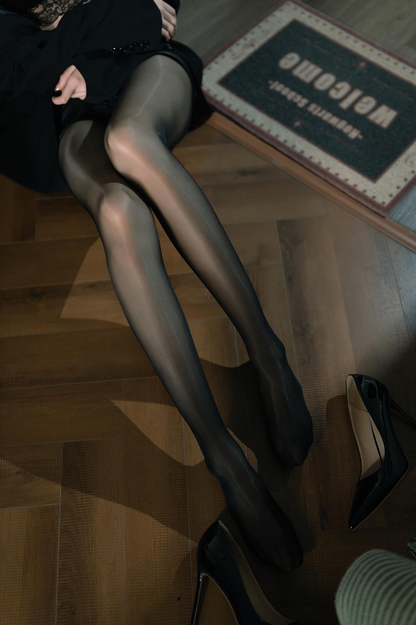 图片[27]-许岚(叁月life) 黑丝西装 [40P] – 速更版-美库