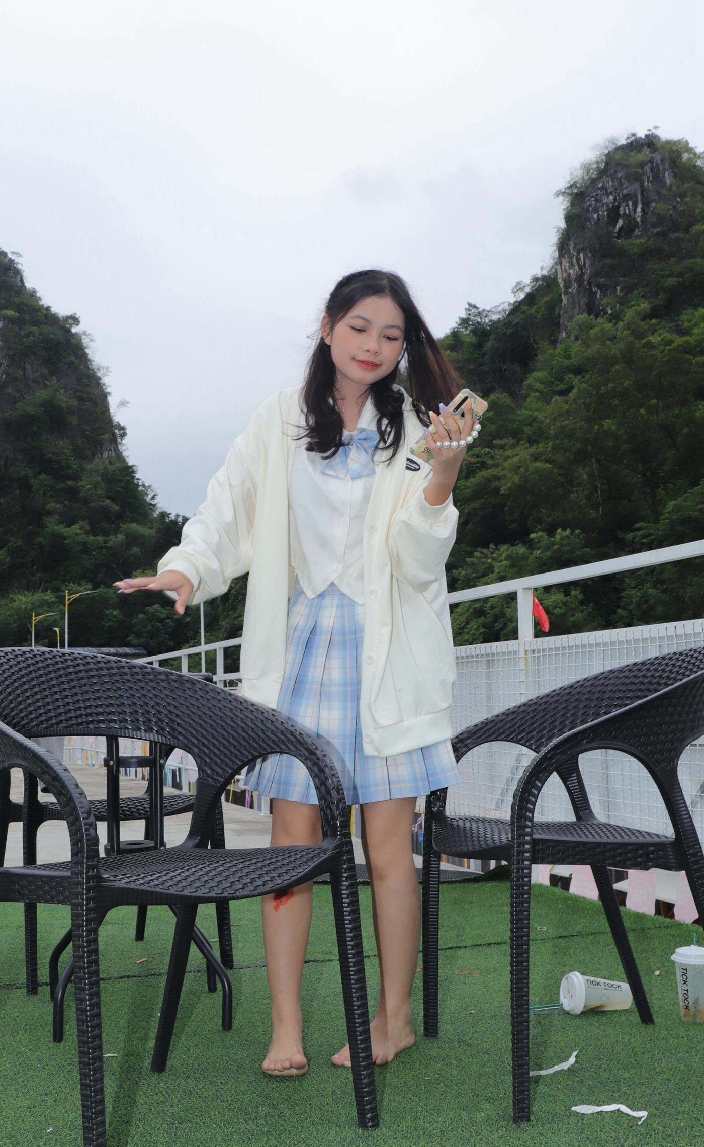 图片[16]-[Pary学生模拍] No.025 朱朱桌子上秀脚 [68P] – 速更版-美库