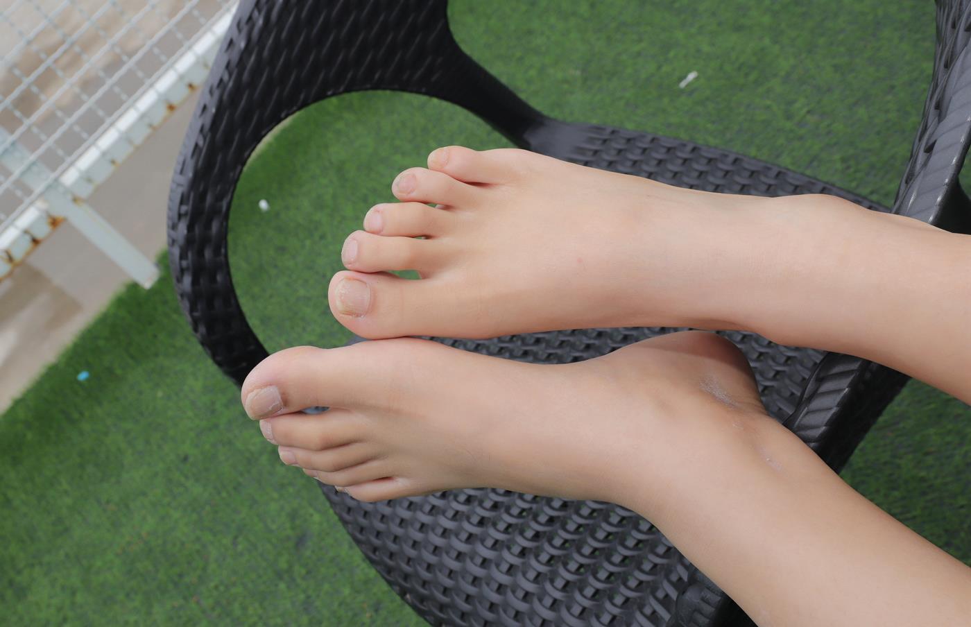 图片[31]-[Pary学生模拍] No.025 朱朱桌子上秀脚 [68P] – 速更版-美库