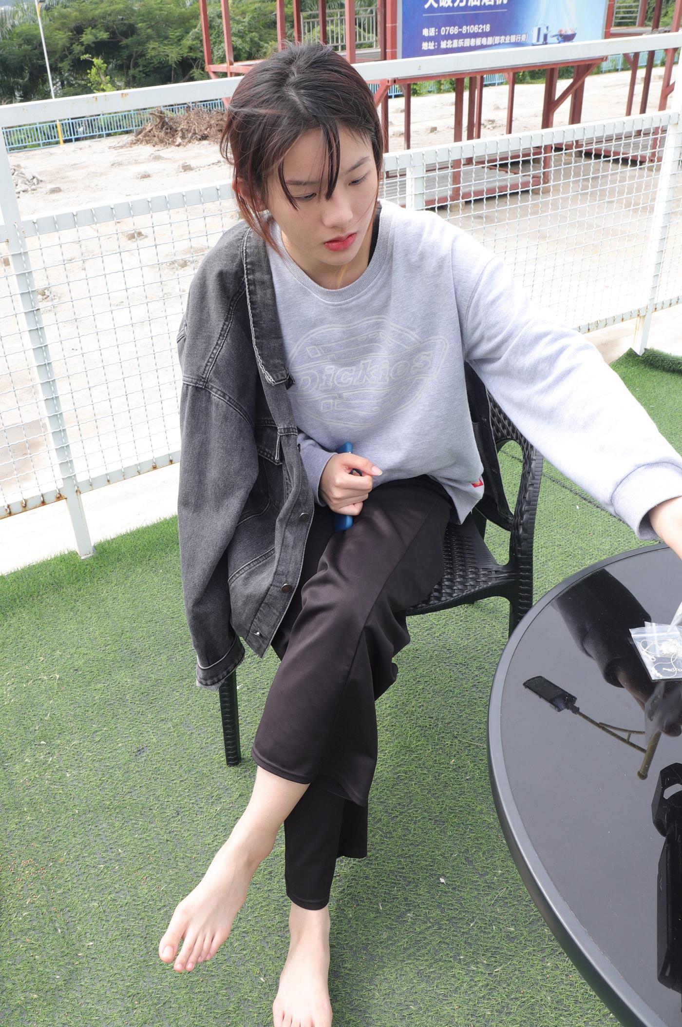 图片[116]-[Pary学生模拍] No.024 新模校花诗诗的39码修长嫩白美jiao [127P] – 速更版-美库