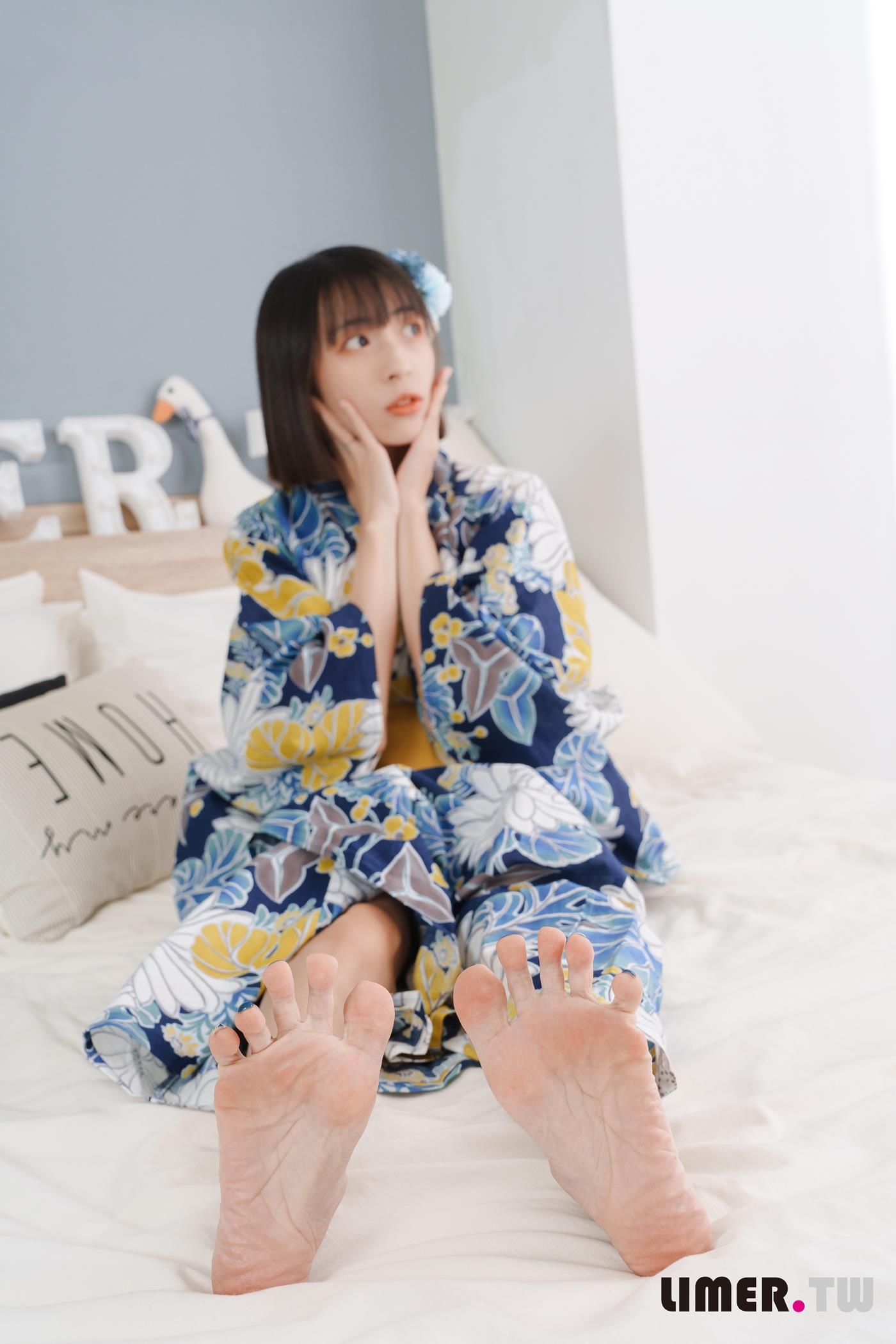 图片[15]-Limerence原创 NO.042 日本妹子子 超敏感脚脚初次被TK[160P] – 速更版-美库