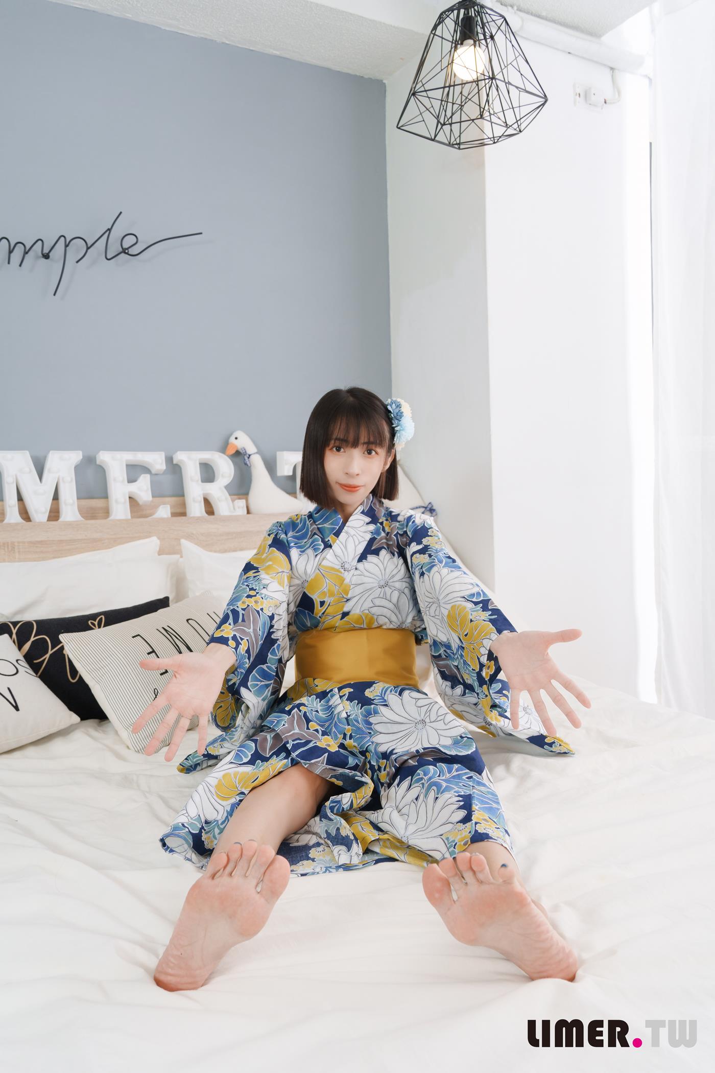 图片[17]-Limerence原创 NO.042 日本妹子子 超敏感脚脚初次被TK[160P] – 速更版-美库