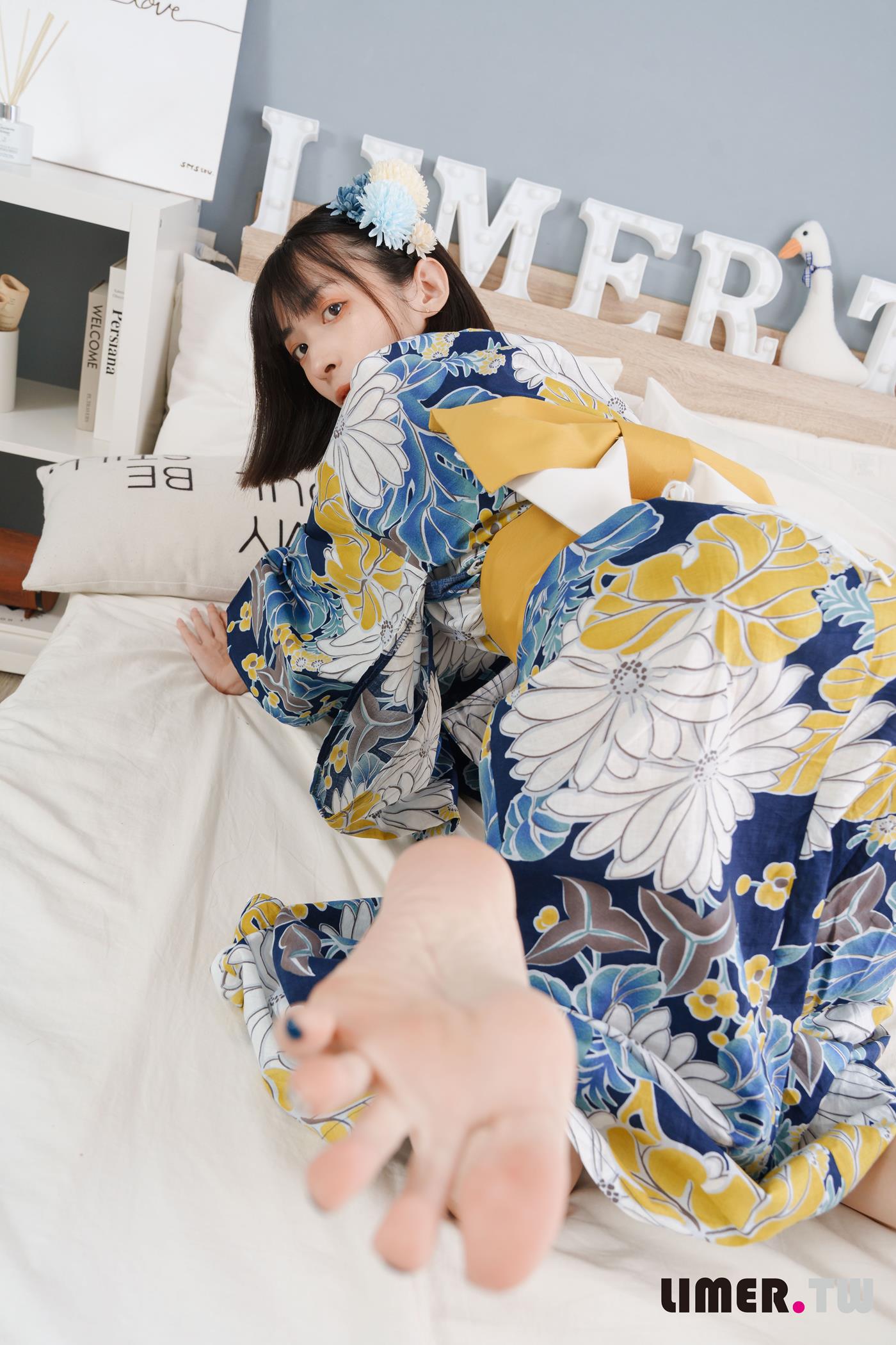 图片[35]-Limerence原创 NO.042 日本妹子子 超敏感脚脚初次被TK[160P] – 速更版-美库