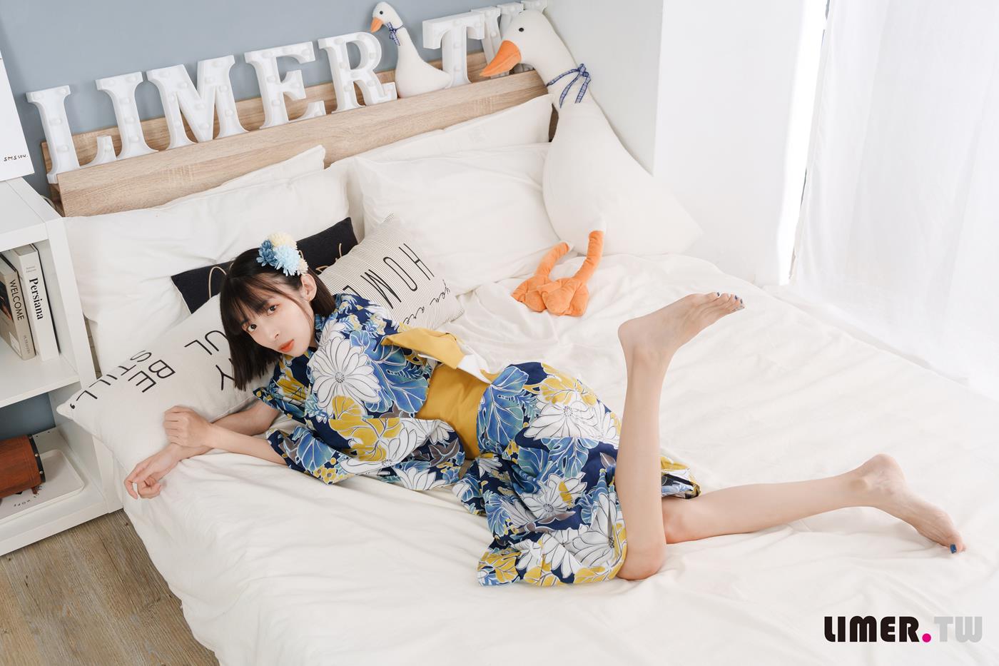 图片[40]-Limerence原创 NO.042 日本妹子子 超敏感脚脚初次被TK[160P] – 速更版-美库