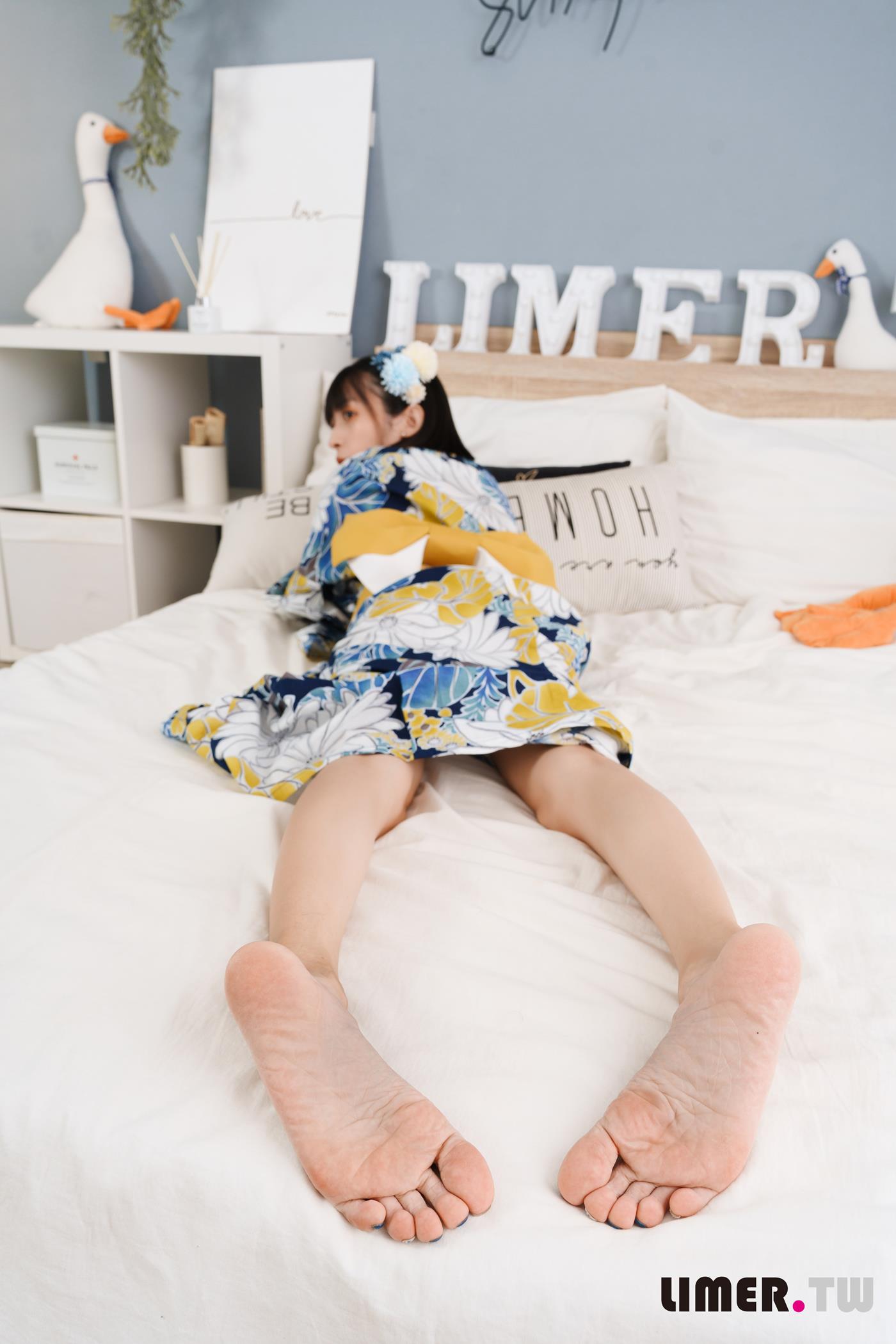 图片[47]-Limerence原创 NO.042 日本妹子子 超敏感脚脚初次被TK[160P] – 速更版-美库