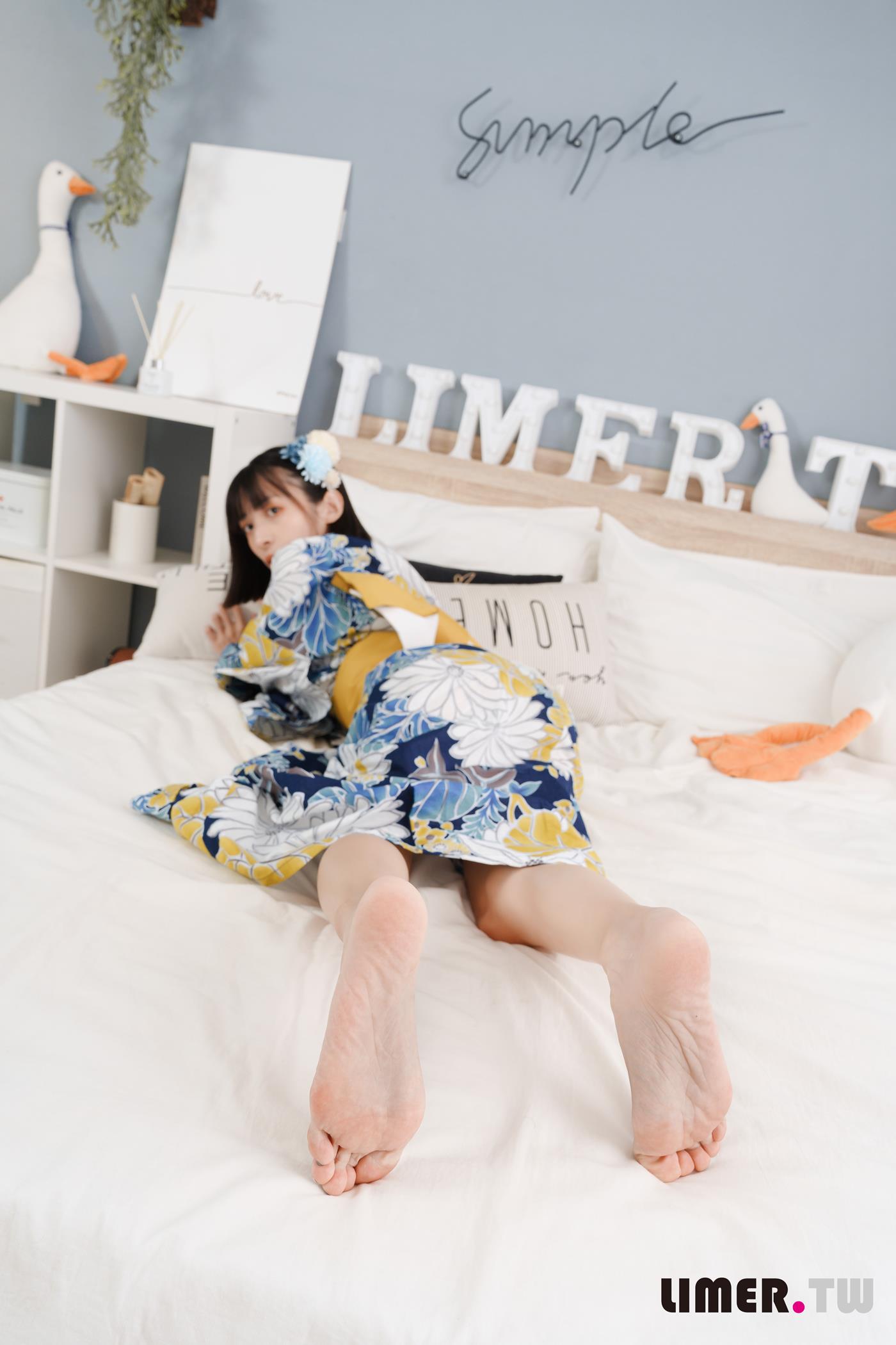 图片[50]-Limerence原创 NO.042 日本妹子子 超敏感脚脚初次被TK[160P] – 速更版-美库