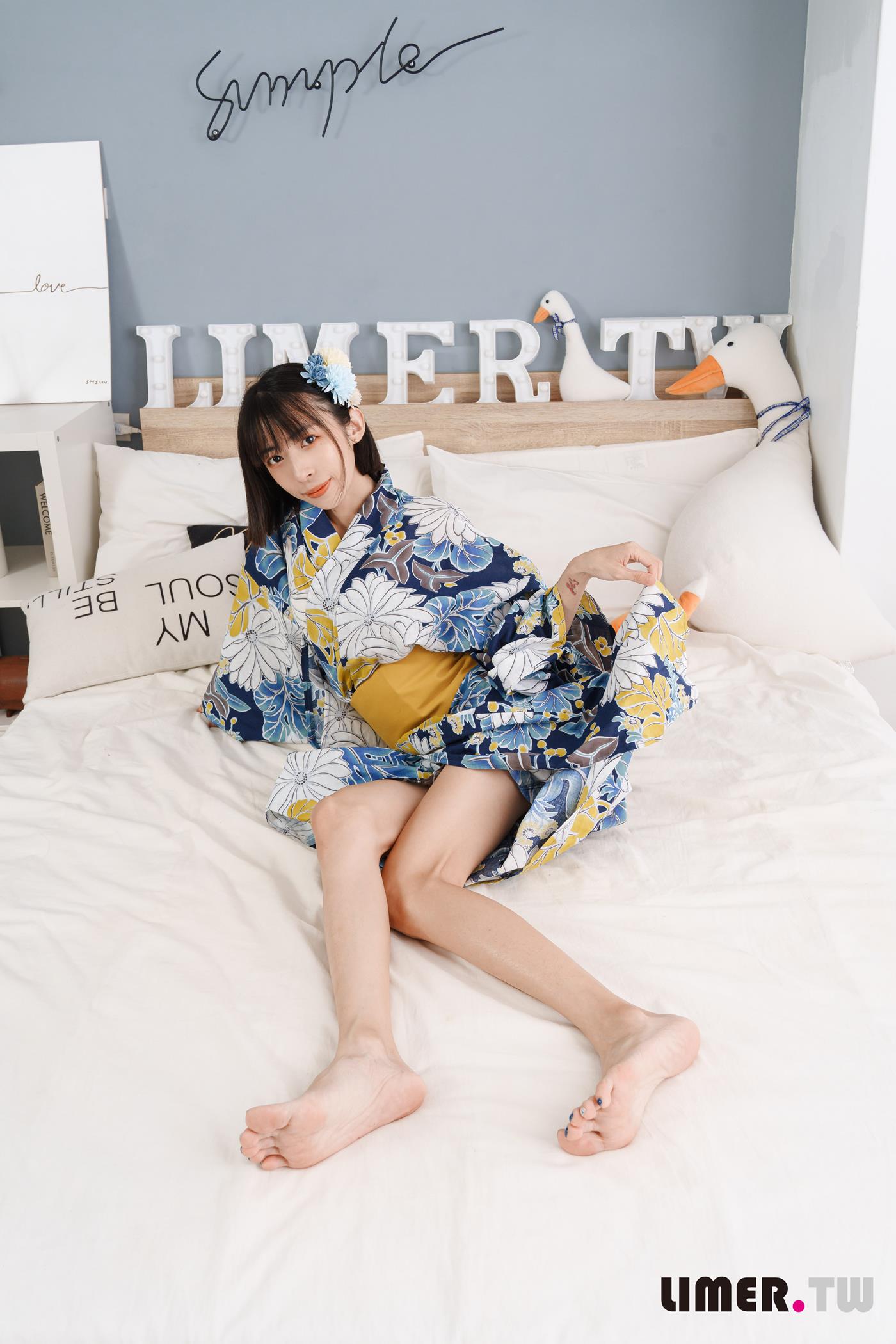 图片[55]-Limerence原创 NO.042 日本妹子子 超敏感脚脚初次被TK[160P] – 速更版-美库