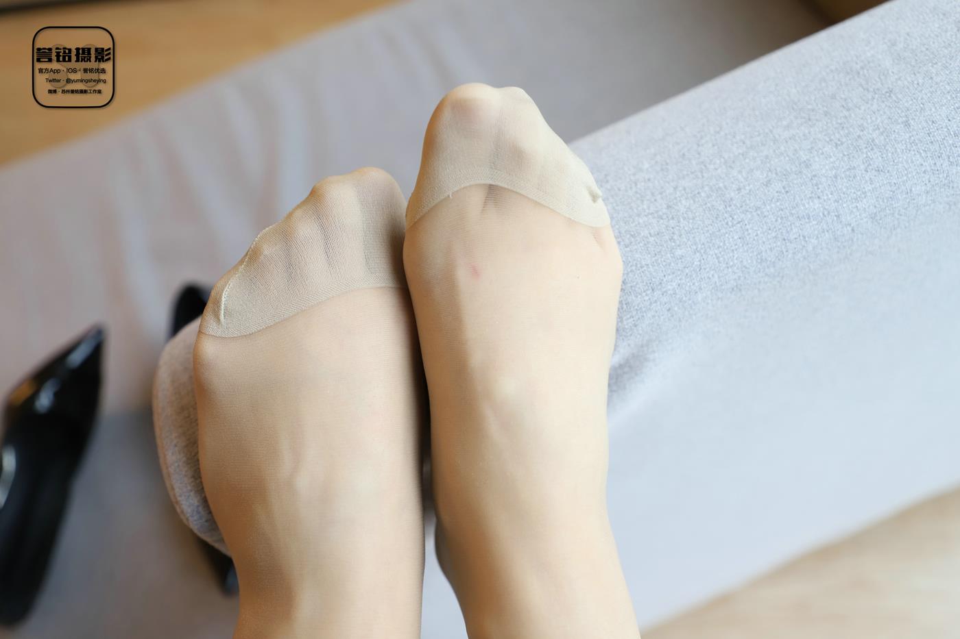 图片[29]-[誉铭传媒]袜足摄影 2023年《新年作品二》[85P] – 速更版-美库