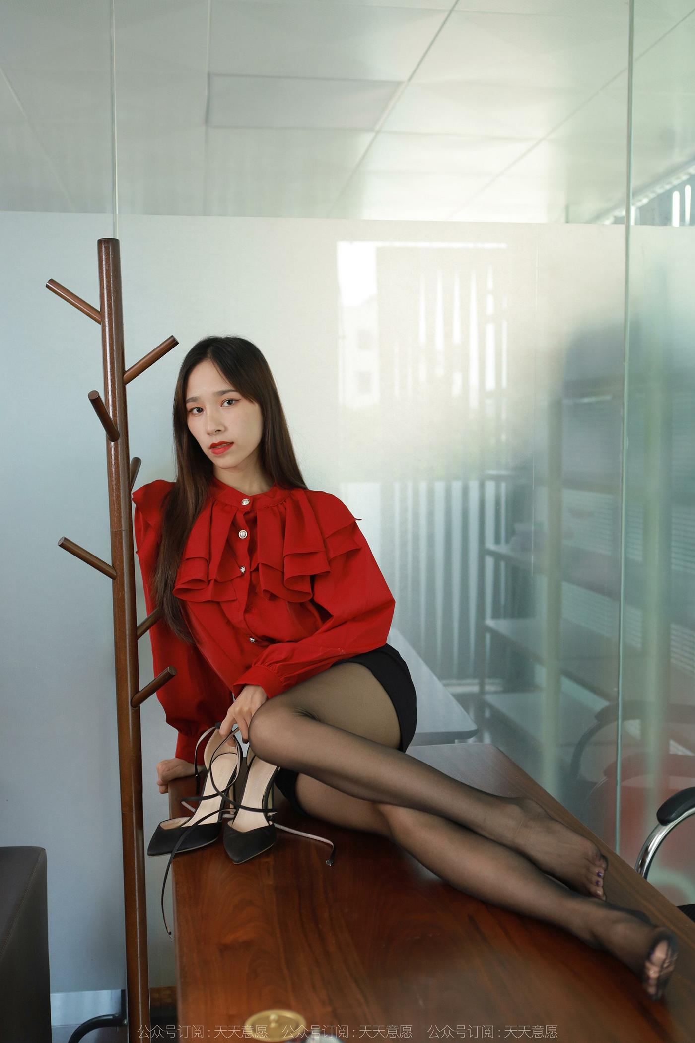 图片[84]-[IESS异思趣向] 2022.08.09 丝享家1172：美子《红色可口可乐》[88P] – 速更版-美库