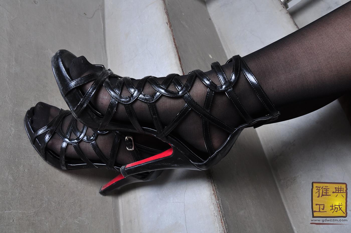 图片[27]-雅典卫城 碎花裙黑丝袜 2010-069 [100P] – 速更版-美库