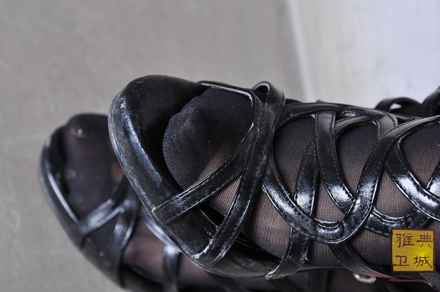 图片[28]-雅典卫城 碎花裙黑丝袜 2010-069 [100P] – 速更版-美库