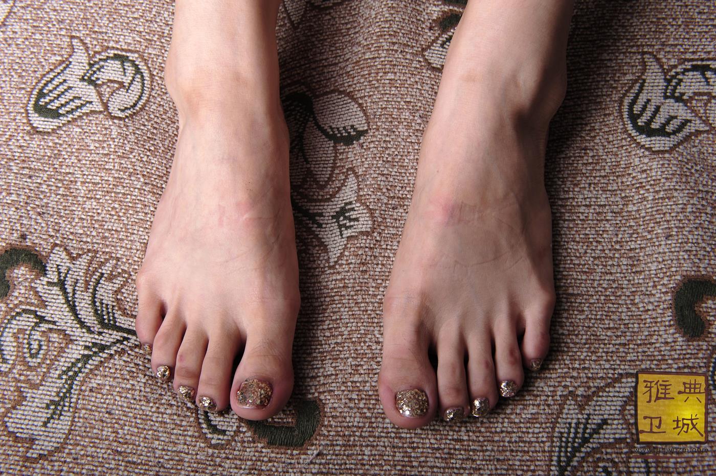 图片[85]-雅典卫城 碎花裙黑丝袜 2010-069 [100P] – 速更版-美库