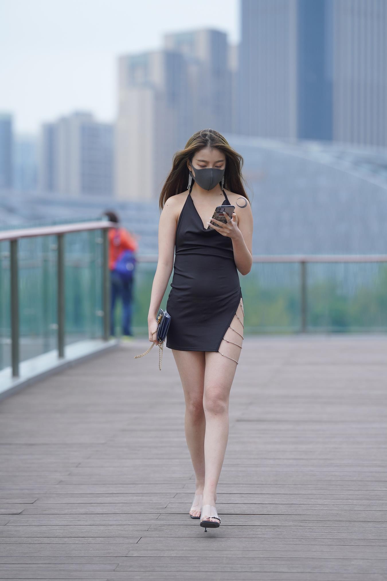 图片[18]-唯美街拍 NO.1107  黑色裙性感美女 （4）[84P] – 速更版-美库