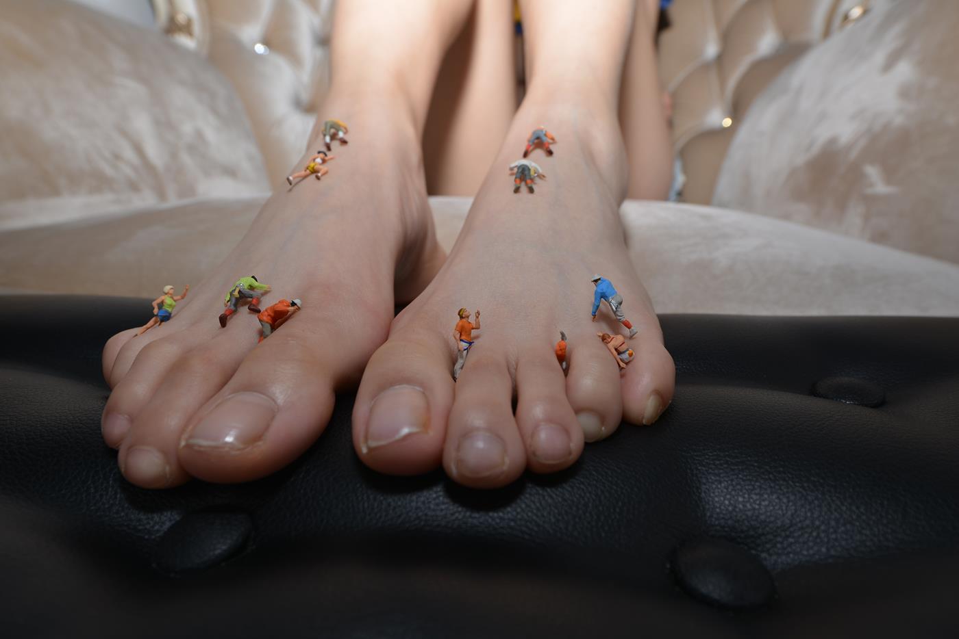 图片[27]-[Sexy Asian Girls Feet] No.016 美女YIYI性感的40码大脚丫（裸足） [73P] – 速更版-美库