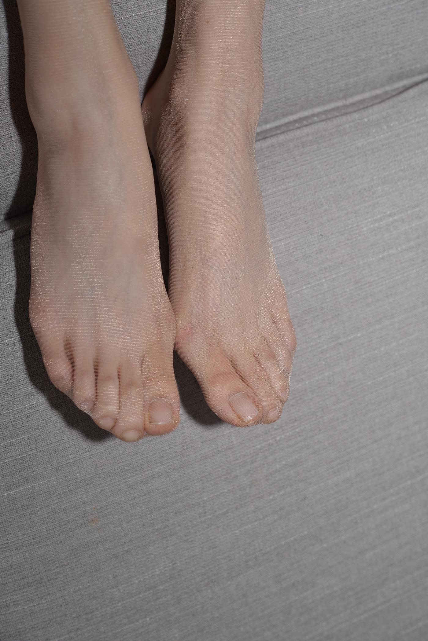 图片[53]-[Sexy Asian Girls Feet] No.015 美女YIYI性感的40码大脚丫（肉丝凉高） [103P] – 速更版-美库