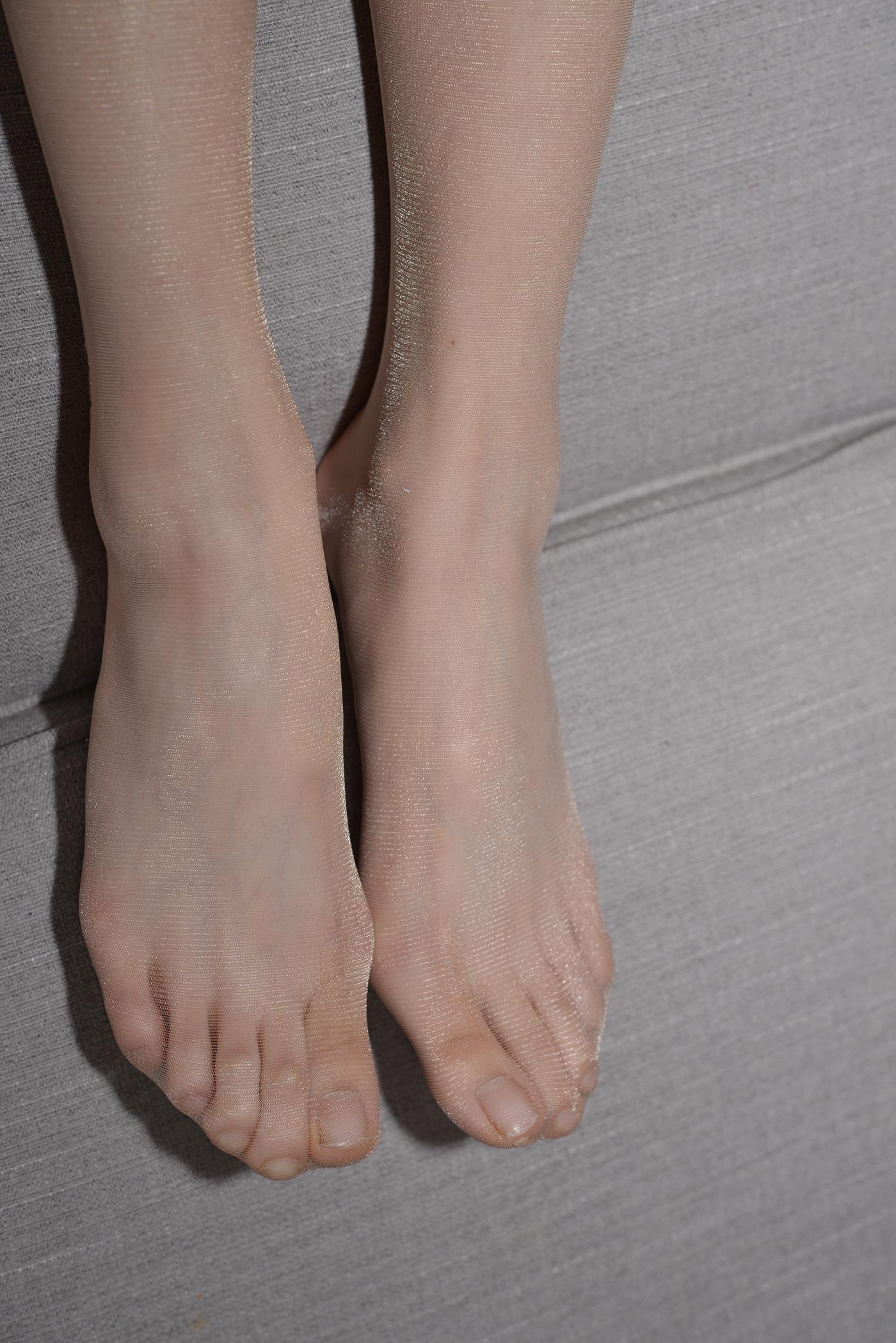 图片[54]-[Sexy Asian Girls Feet] No.015 美女YIYI性感的40码大脚丫（肉丝凉高） [103P] – 速更版-美库