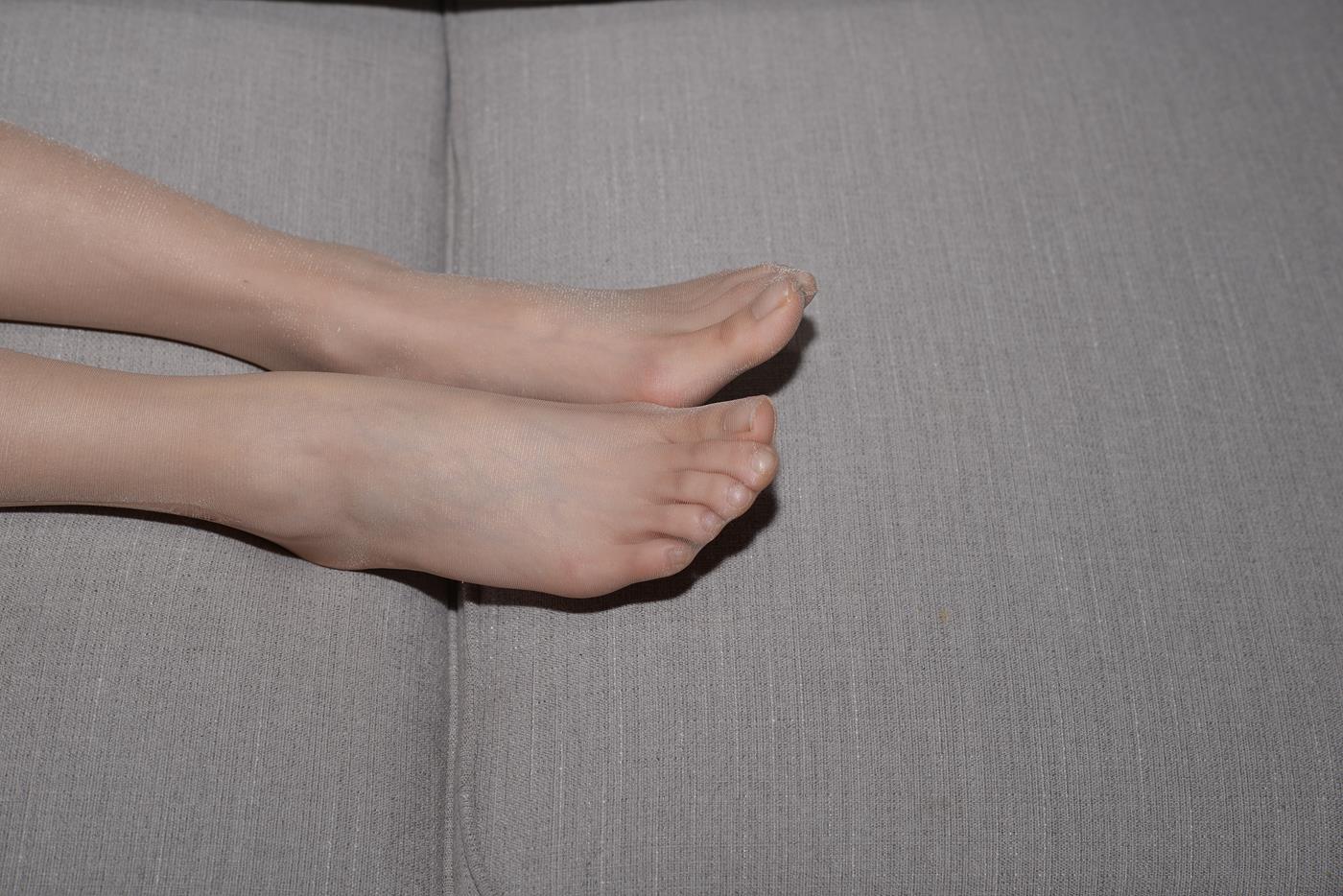 图片[59]-[Sexy Asian Girls Feet] No.015 美女YIYI性感的40码大脚丫（肉丝凉高） [103P] – 速更版-美库