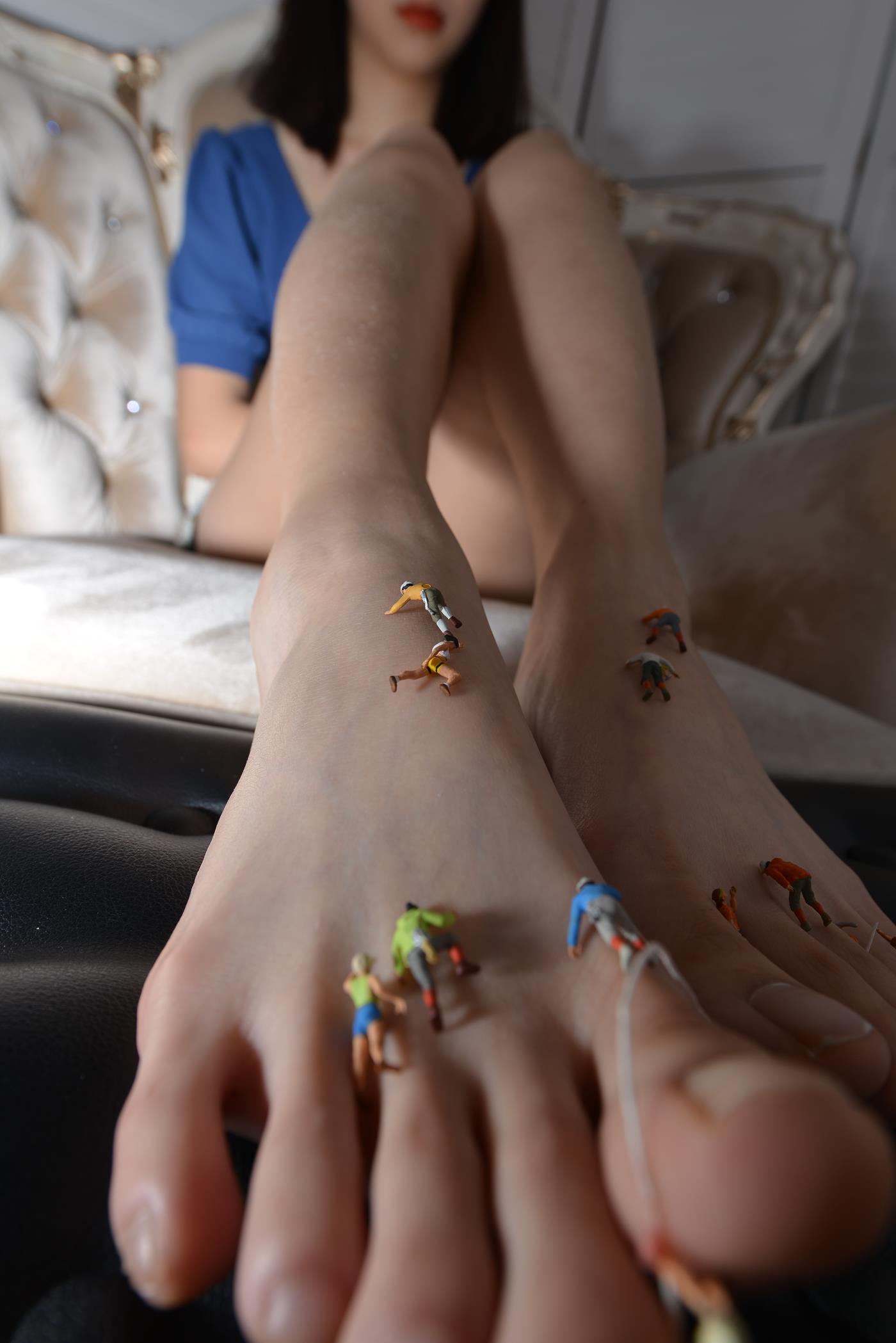 图片[45]-[Sexy Asian Girls Feet] No.016 美女YIYI性感的40码大脚丫（裸足） [73P] – 速更版-美库