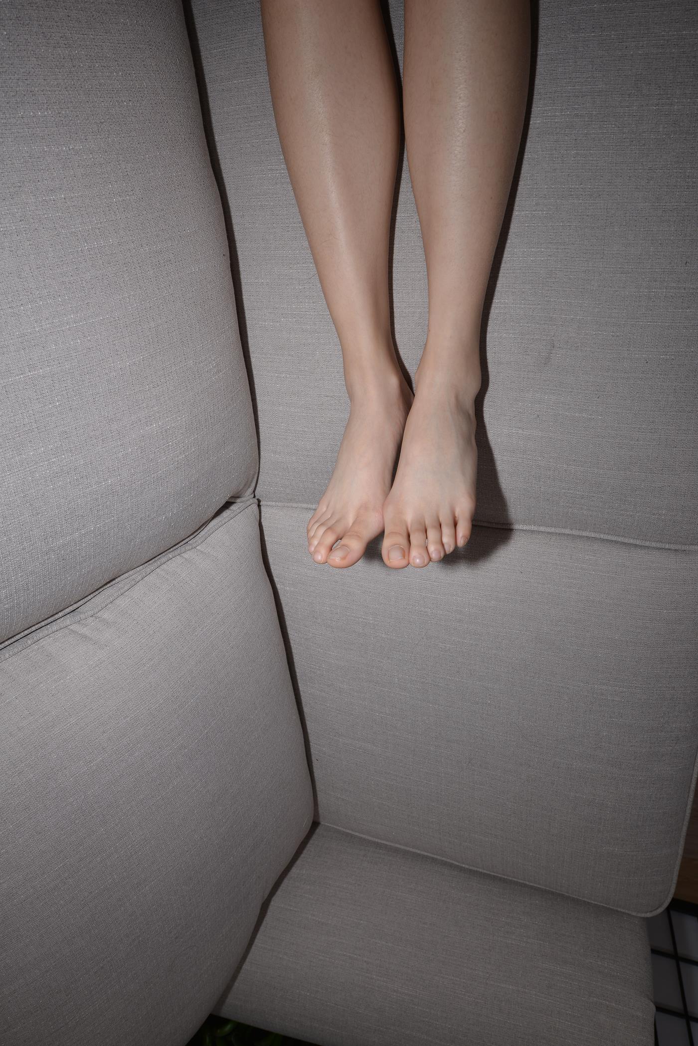 图片[60]-[Sexy Asian Girls Feet] No.016 美女YIYI性感的40码大脚丫（裸足） [73P] – 速更版-美库