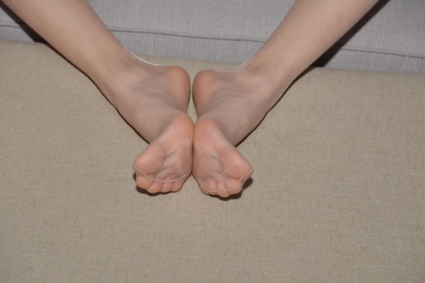 图片[91]-[Sexy Asian Girls Feet] No.015 美女YIYI性感的40码大脚丫（肉丝凉高） [103P] – 速更版-美库