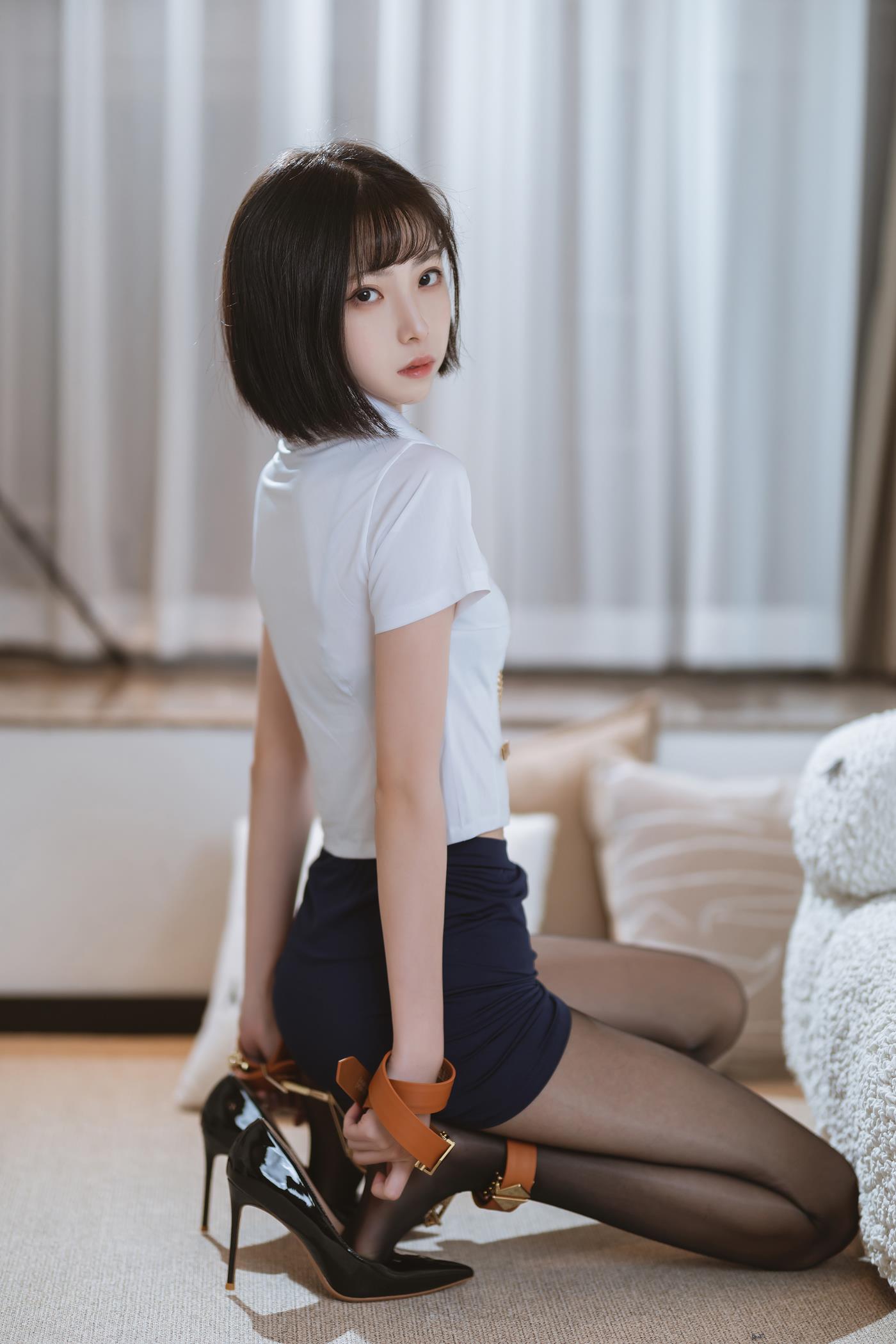 图片[27]-许岚(叁月life)  束缚黑丝 [61P] – 速更版-美库