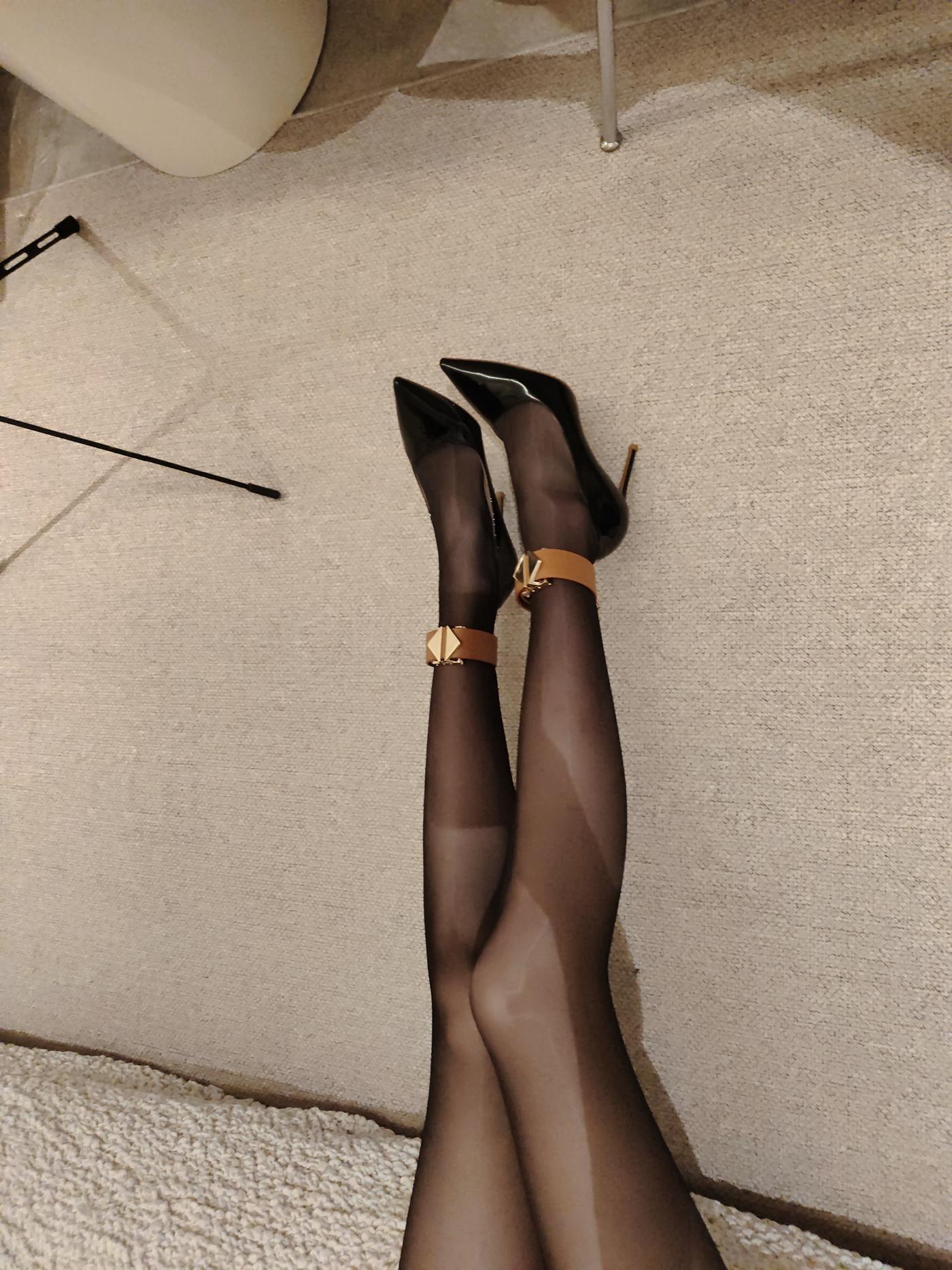 图片[50]-许岚(叁月life)  束缚黑丝 [61P] – 速更版-美库