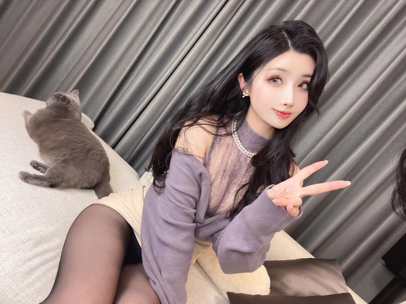 图片[22]-COS福利rioko凉凉子  情人节巧克力 [23P] – 速更版-美库