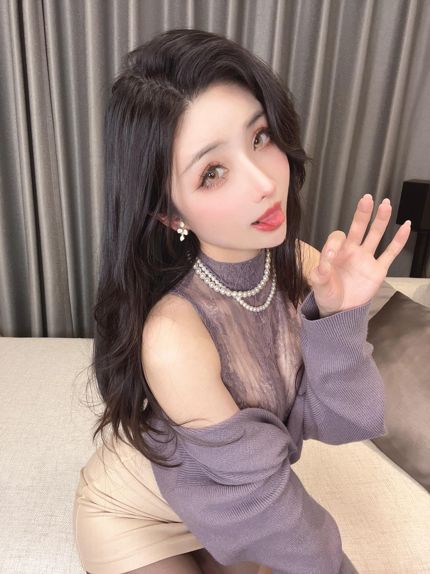 图片[21]-COS福利rioko凉凉子  情人节巧克力 [23P] – 速更版-美库