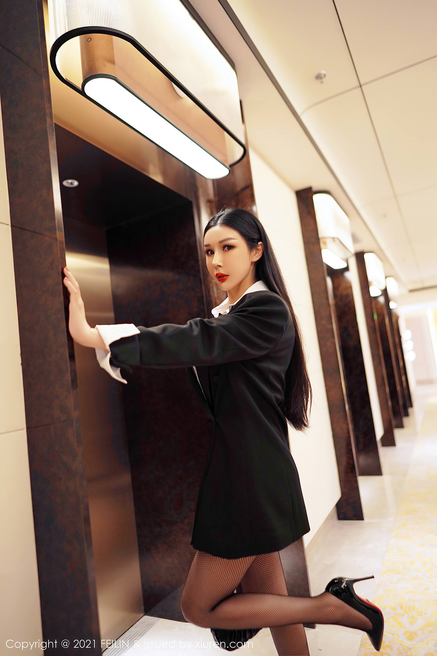 图片[12]-[Feilin嗲囡囡]2021.07.12 VOL.402 田冰冰[37+1P] – 速更版-美库