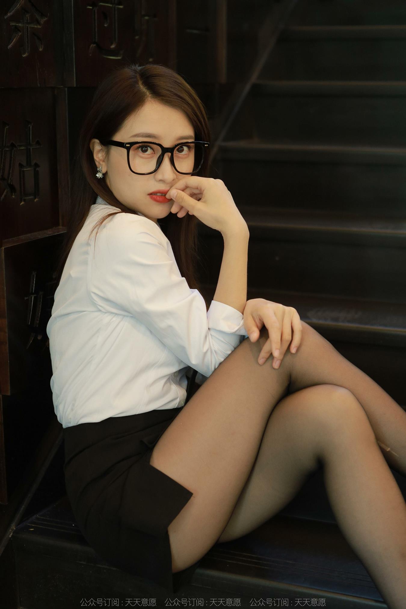 图片[79]-[IESS异思趣向] 耽丝 221028小婕 [87P] – 速更版-美库