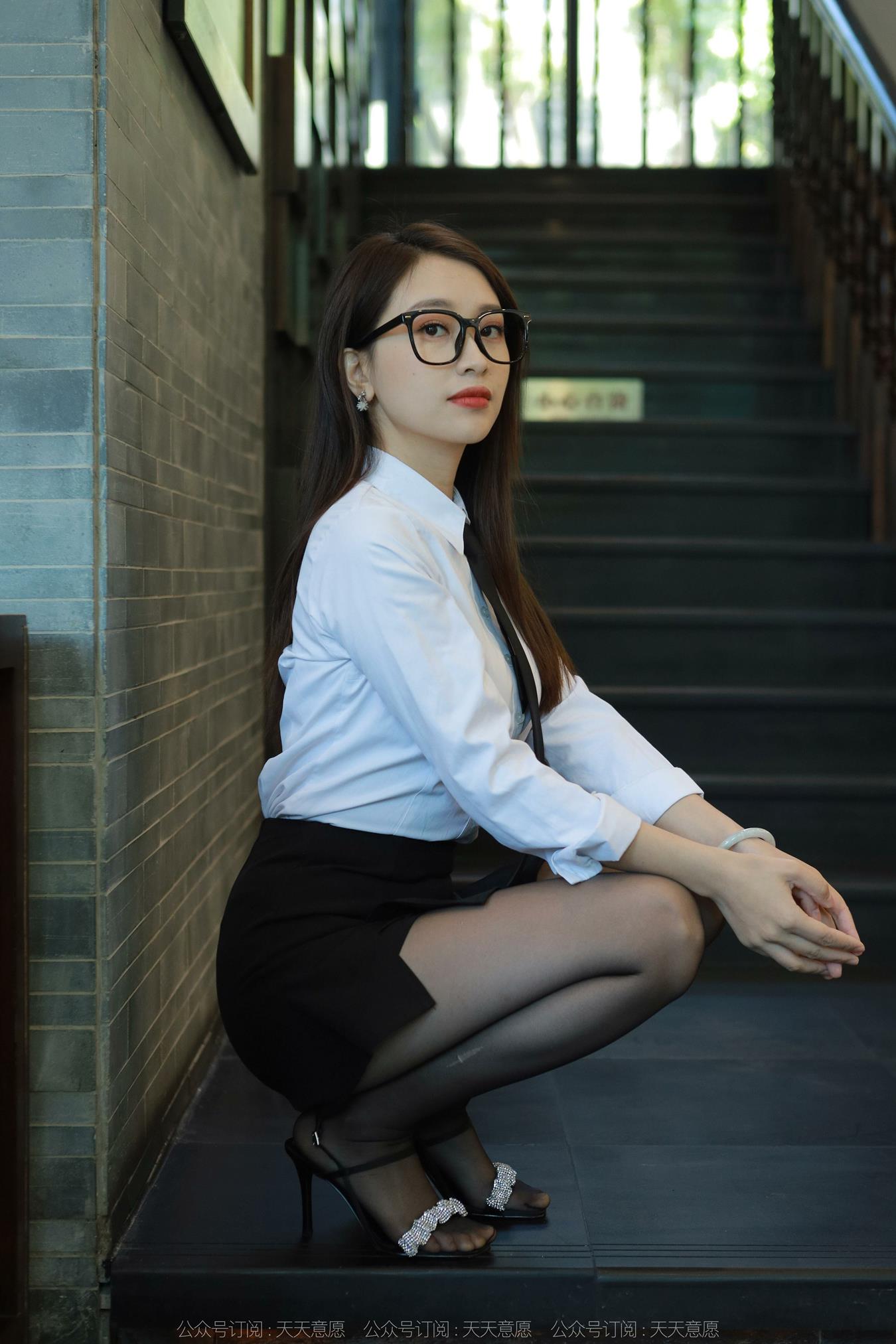 图片[84]-[IESS异思趣向] 耽丝 221028小婕 [87P] – 速更版-美库