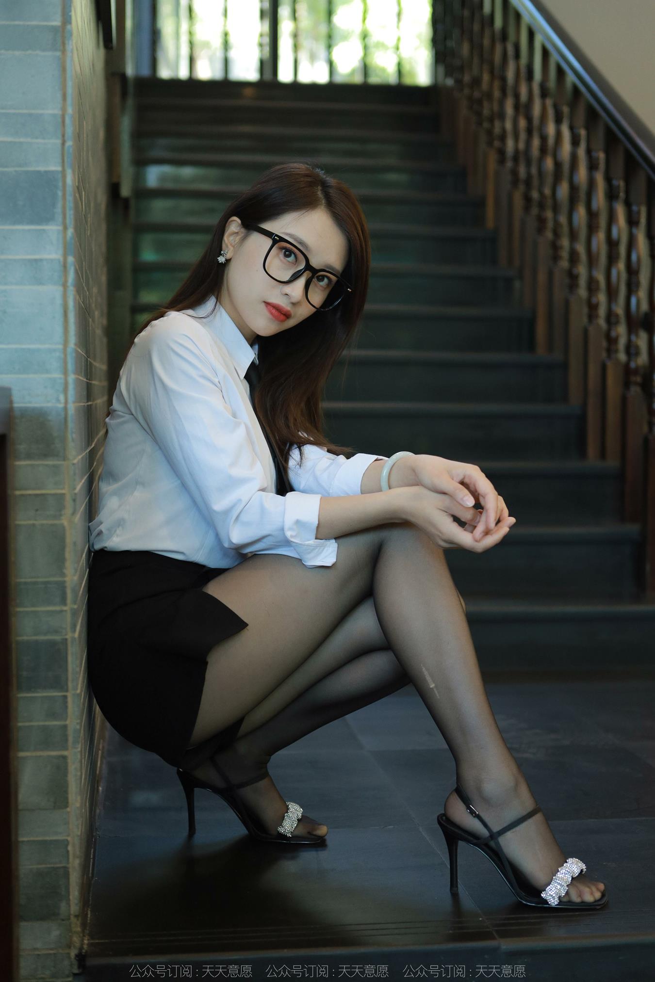 图片[88]-[IESS异思趣向] 耽丝 221028小婕 [87P] – 速更版-美库