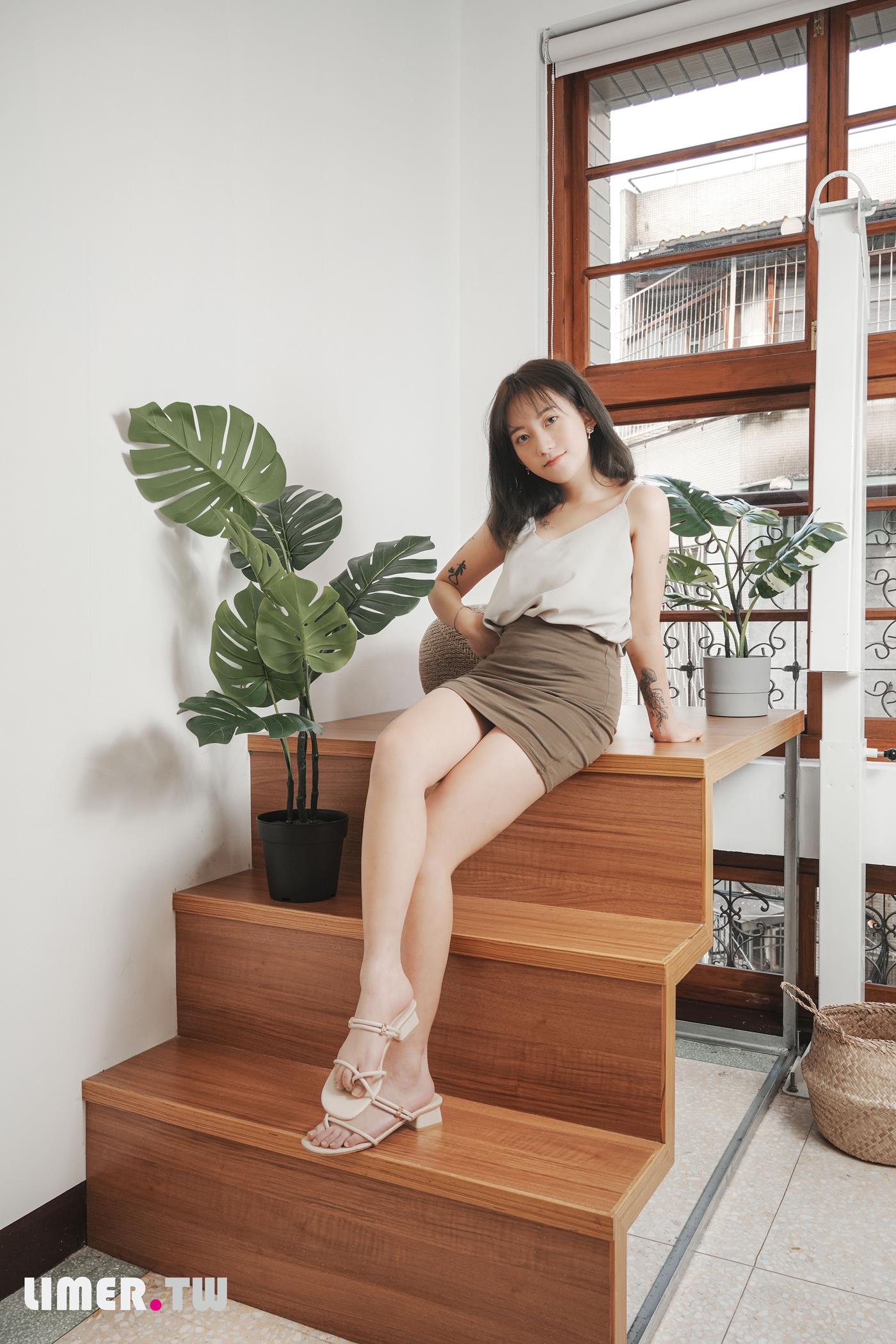 图片[10]-Limerence原创 NO.046 素人Una 凉鞋抹润滑膏[161P] – 速更版-美库